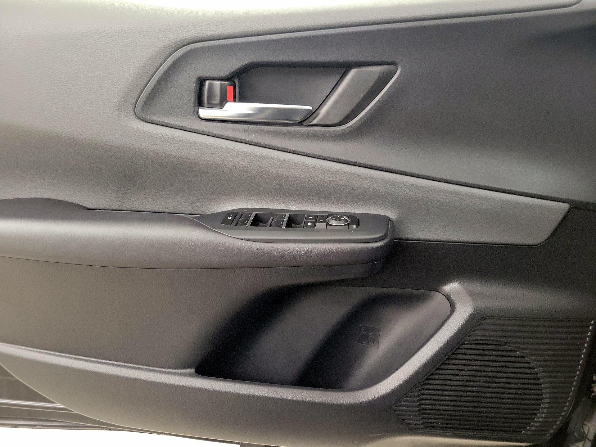 Thumbnail: 2023 Toyota Prius - 12