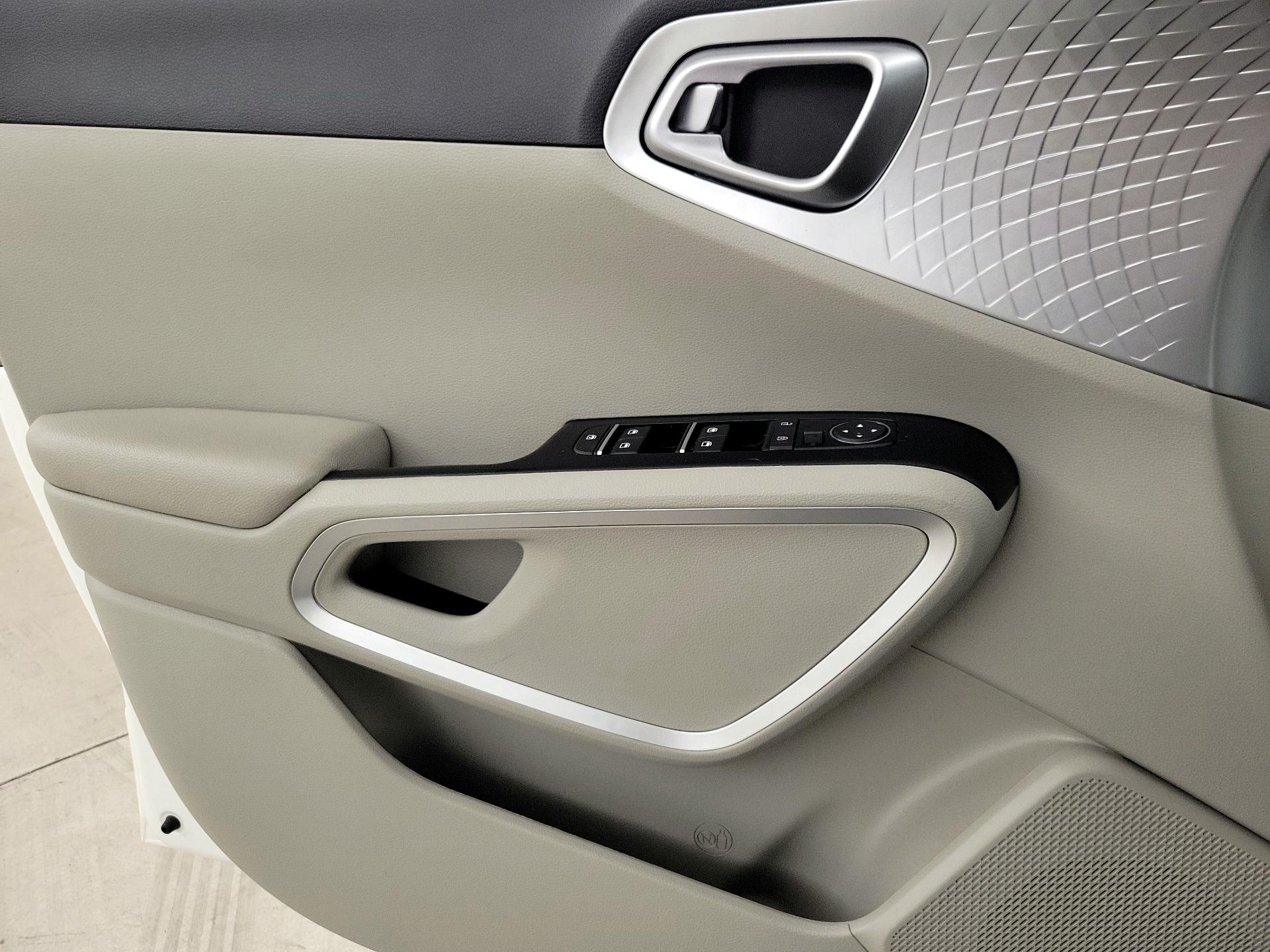 Thumbnail: 2022 Kia Soul - 12