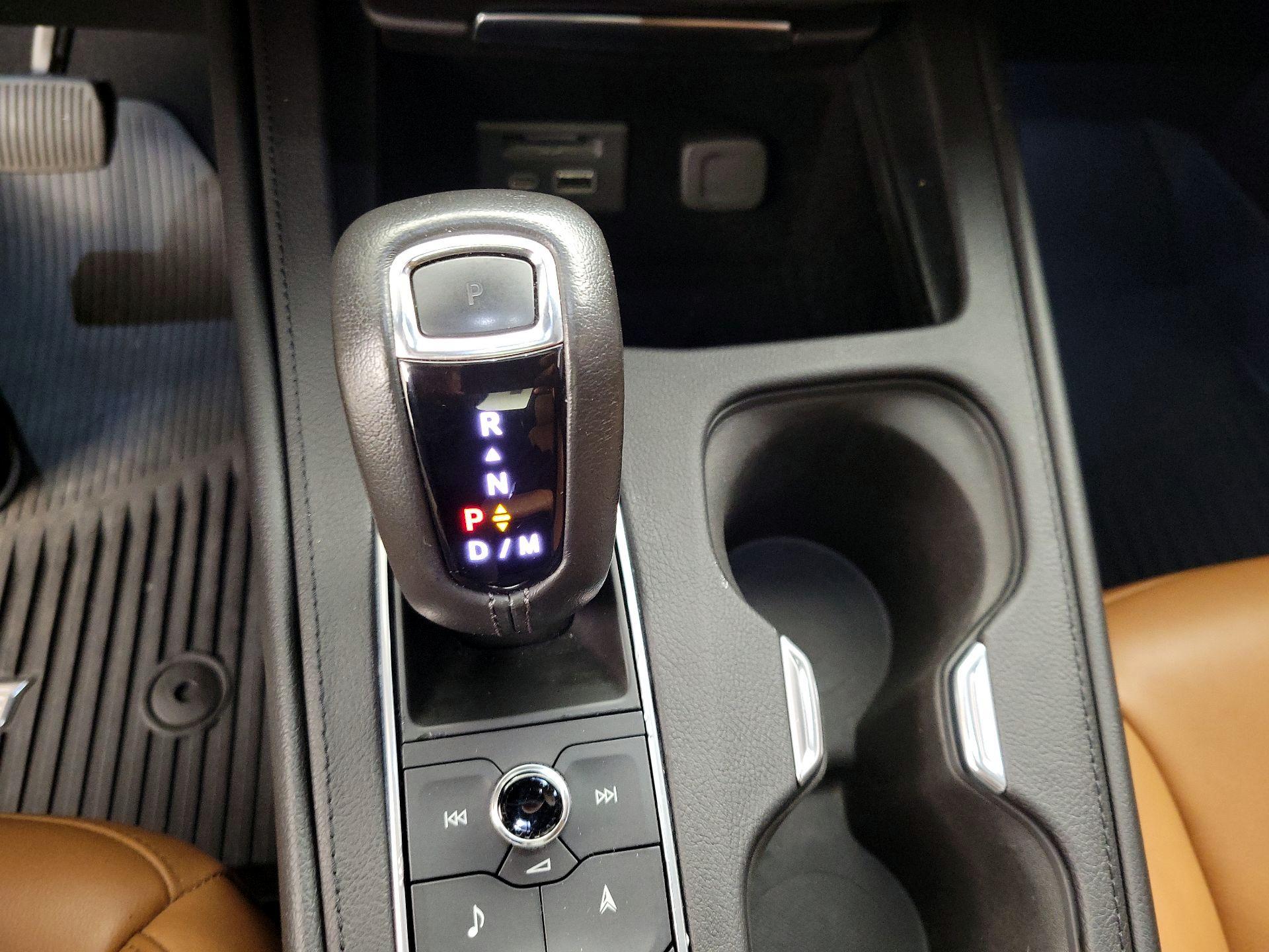 Thumbnail: 2019 Cadillac XT4 - 18