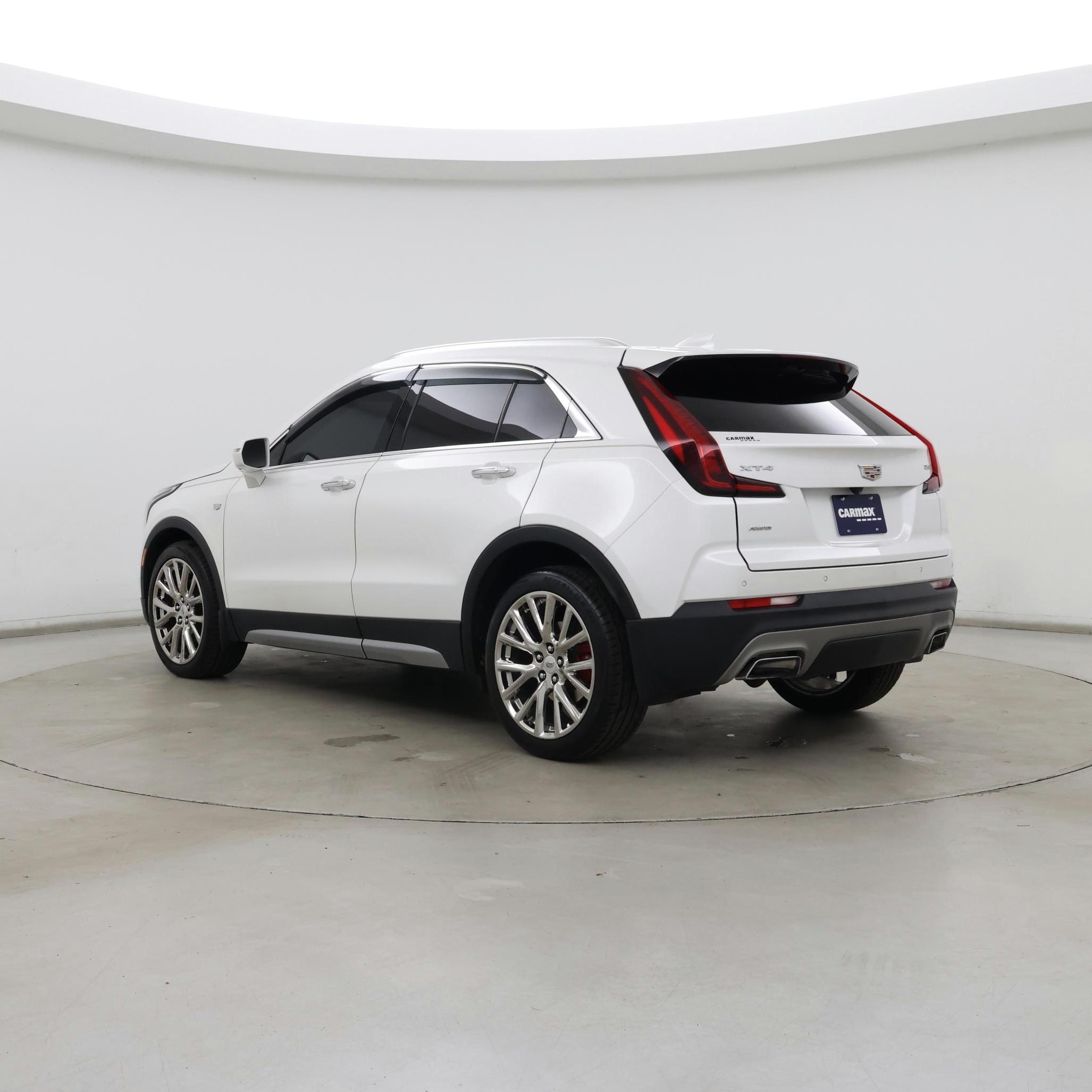 Thumbnail: 2019 Cadillac XT4 - 2