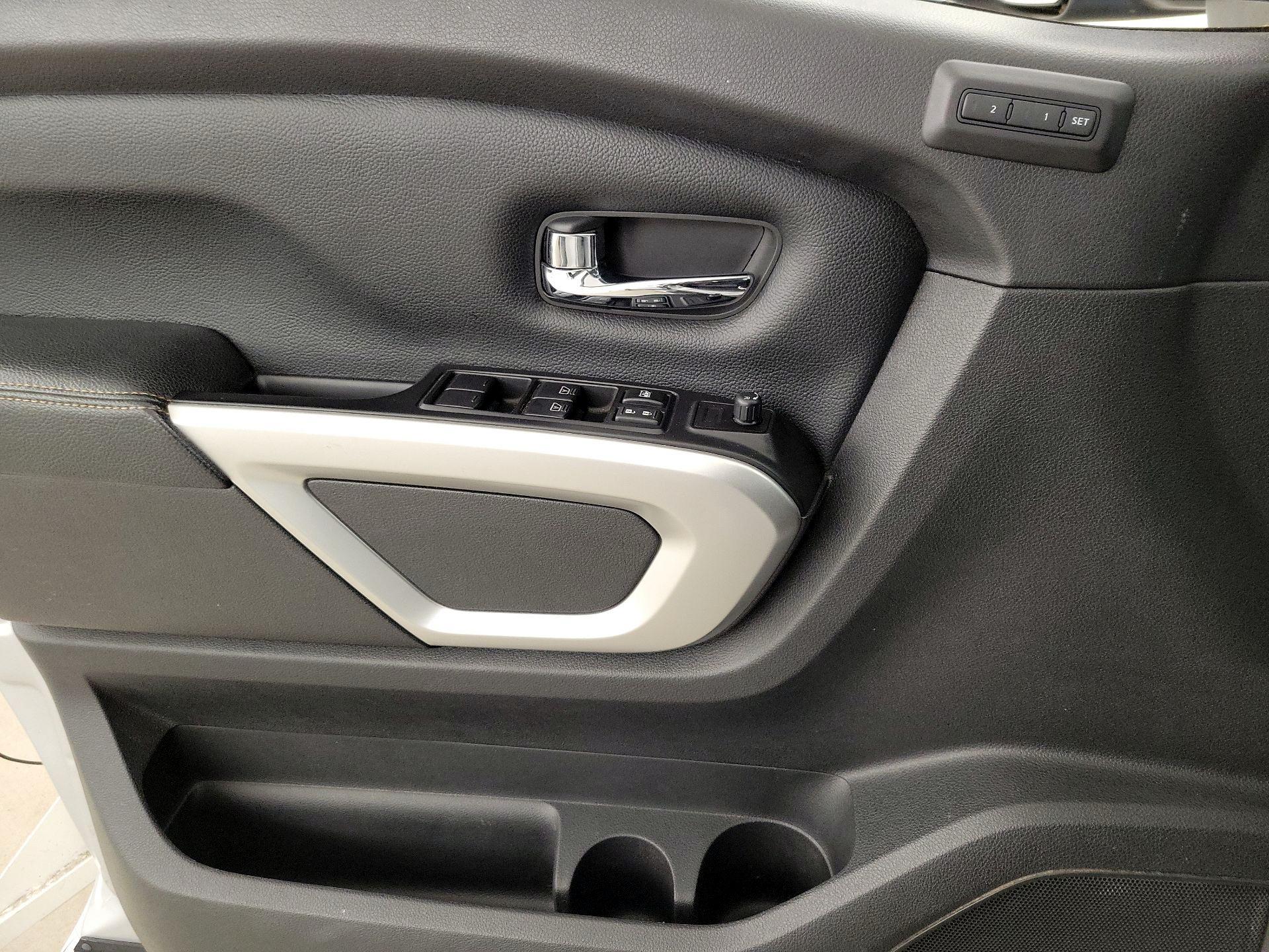 Thumbnail: 2017 Nissan Titan - 12