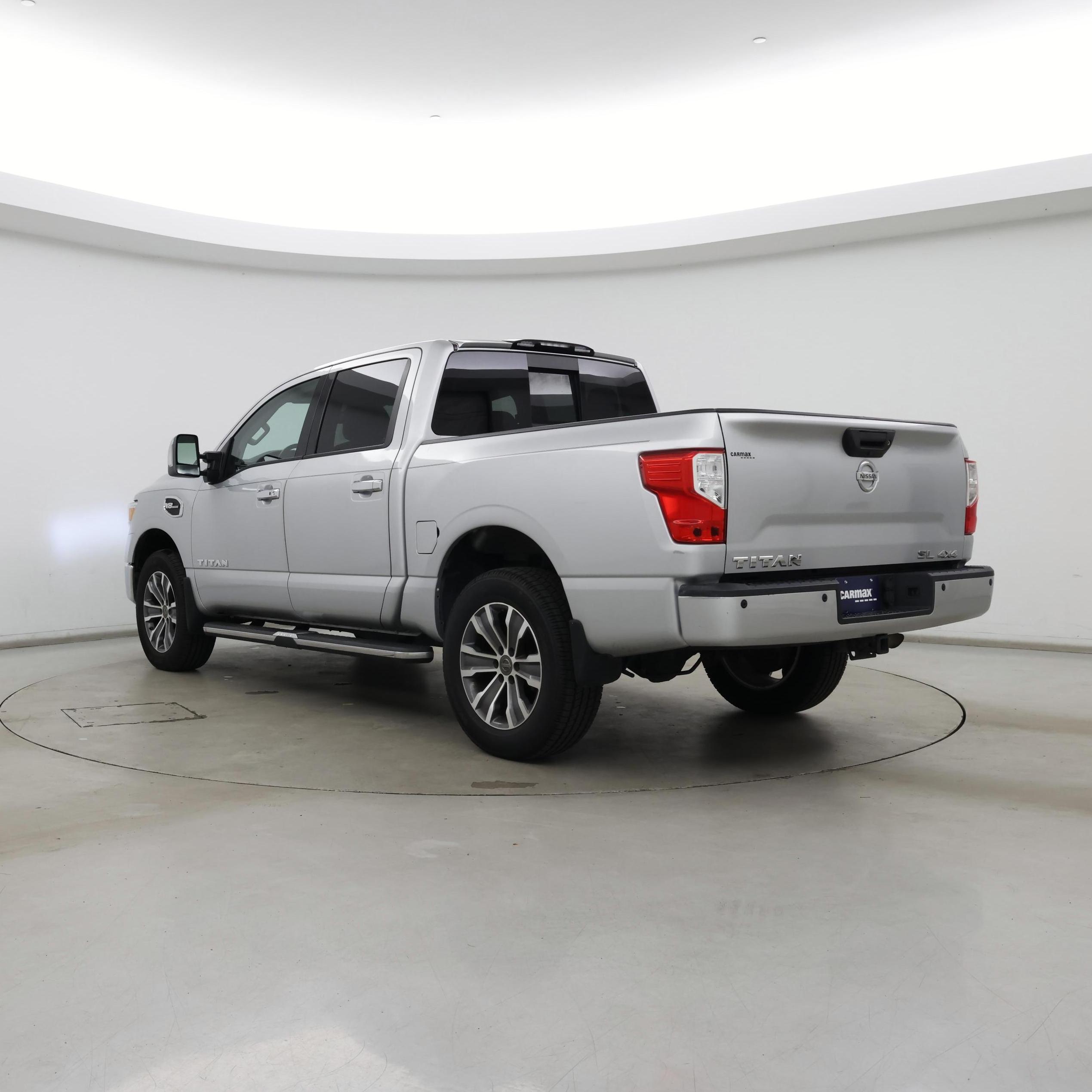 Thumbnail: 2017 Nissan Titan - 2