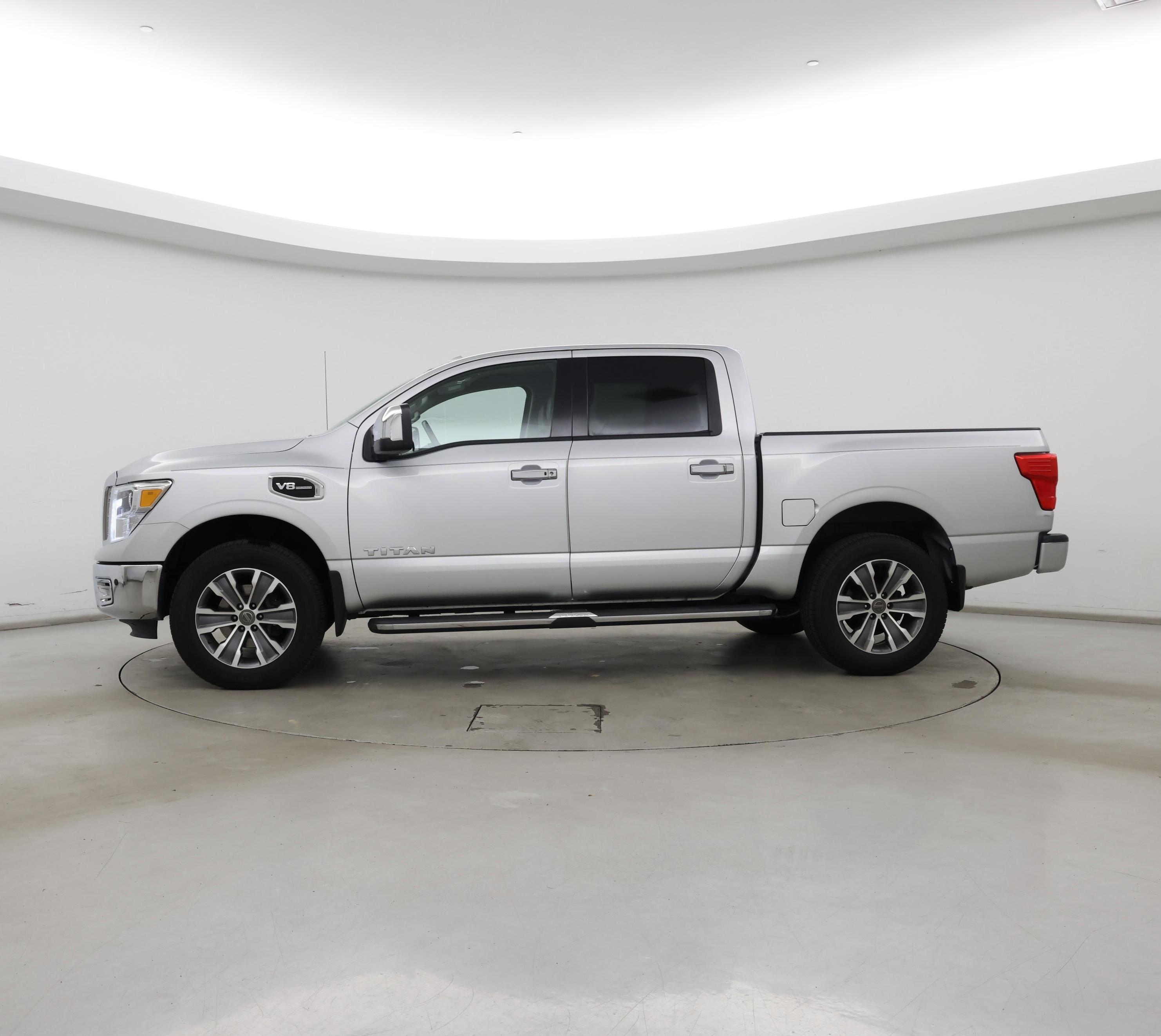 Thumbnail: 2017 Nissan Titan - 3