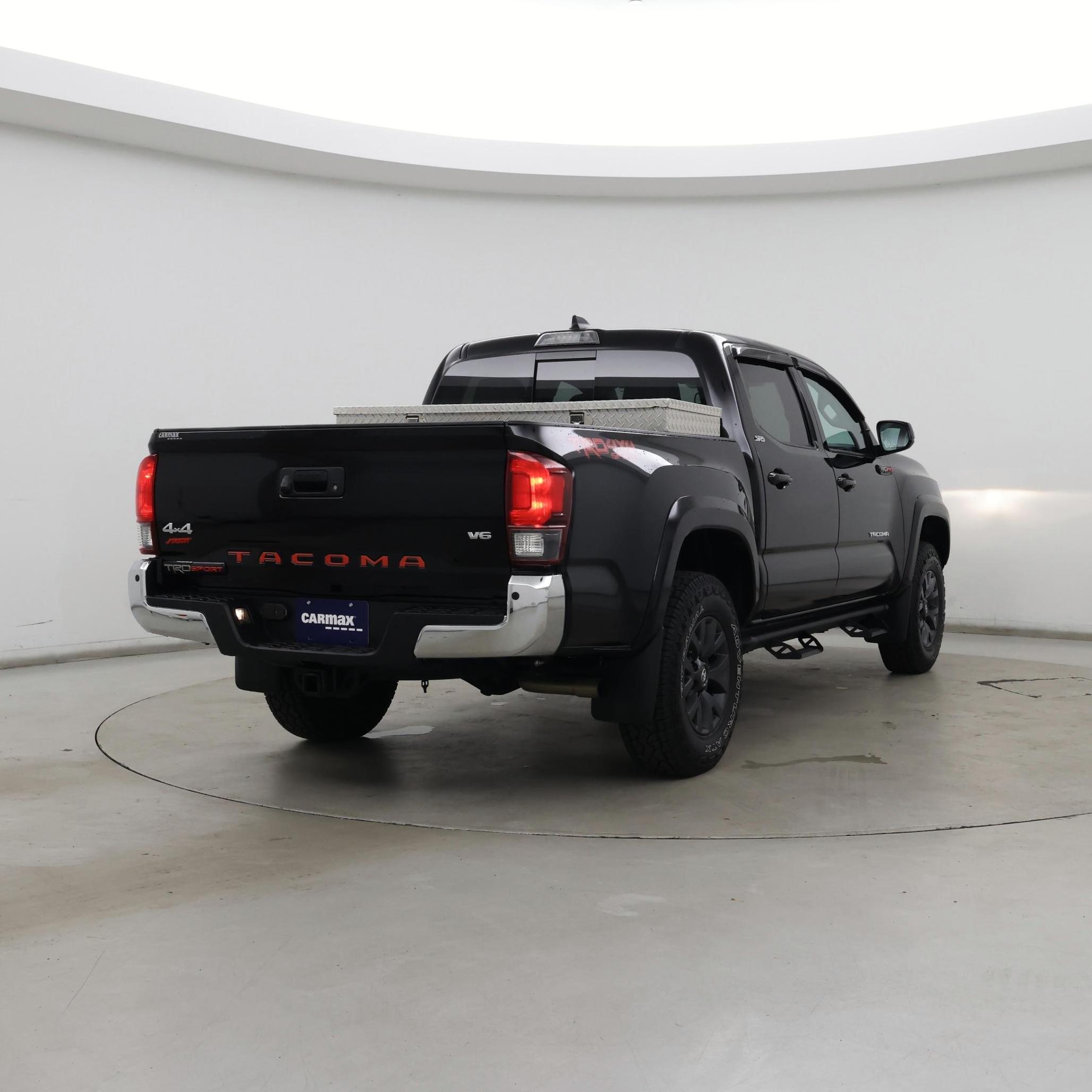 Thumbnail: 2023 Toyota Tacoma - 8