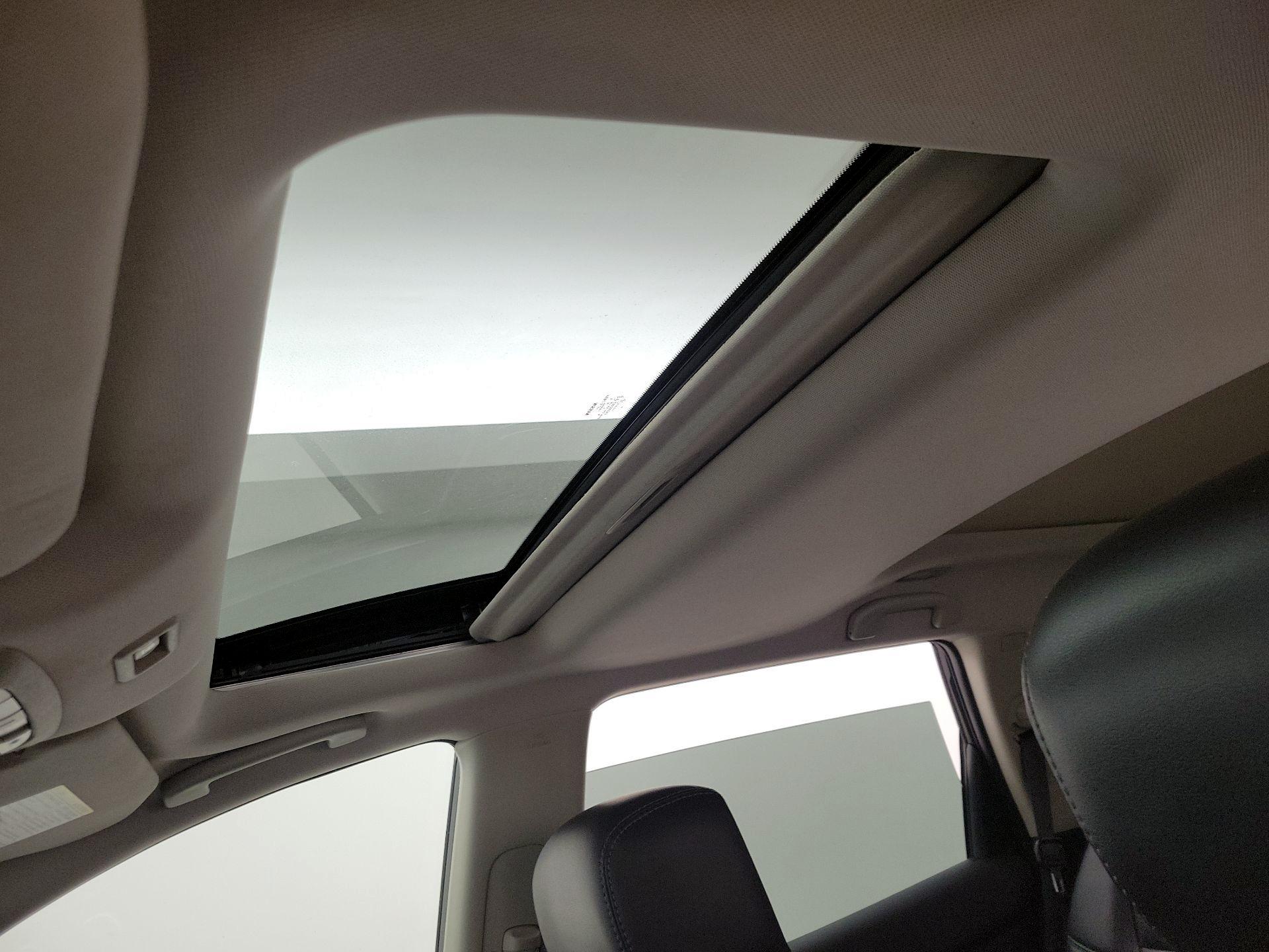 Thumbnail: 2018 Nissan Pathfinder - 20