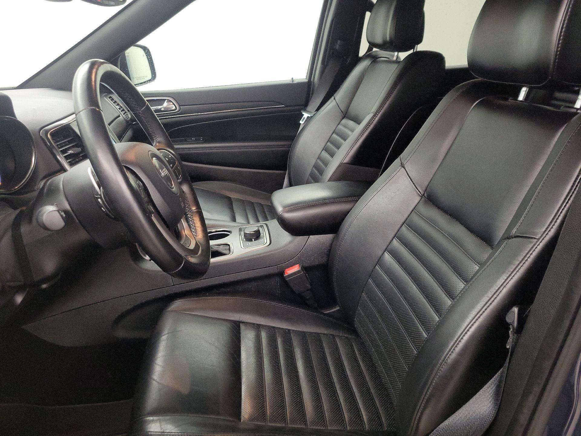 Thumbnail: 2020 Jeep Grand Cherokee - 11