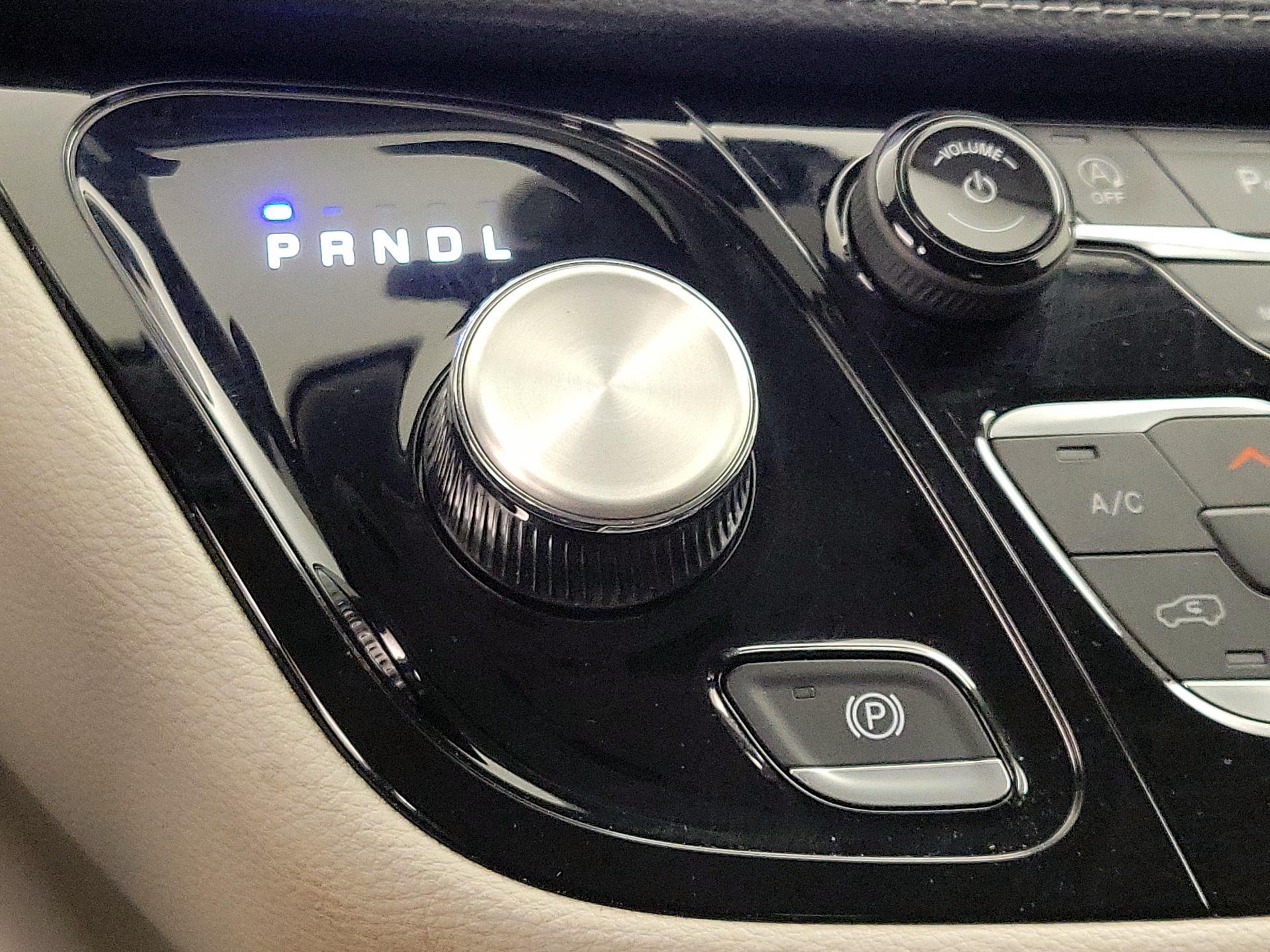 Thumbnail: 2024 Chrysler Pacifica - 17