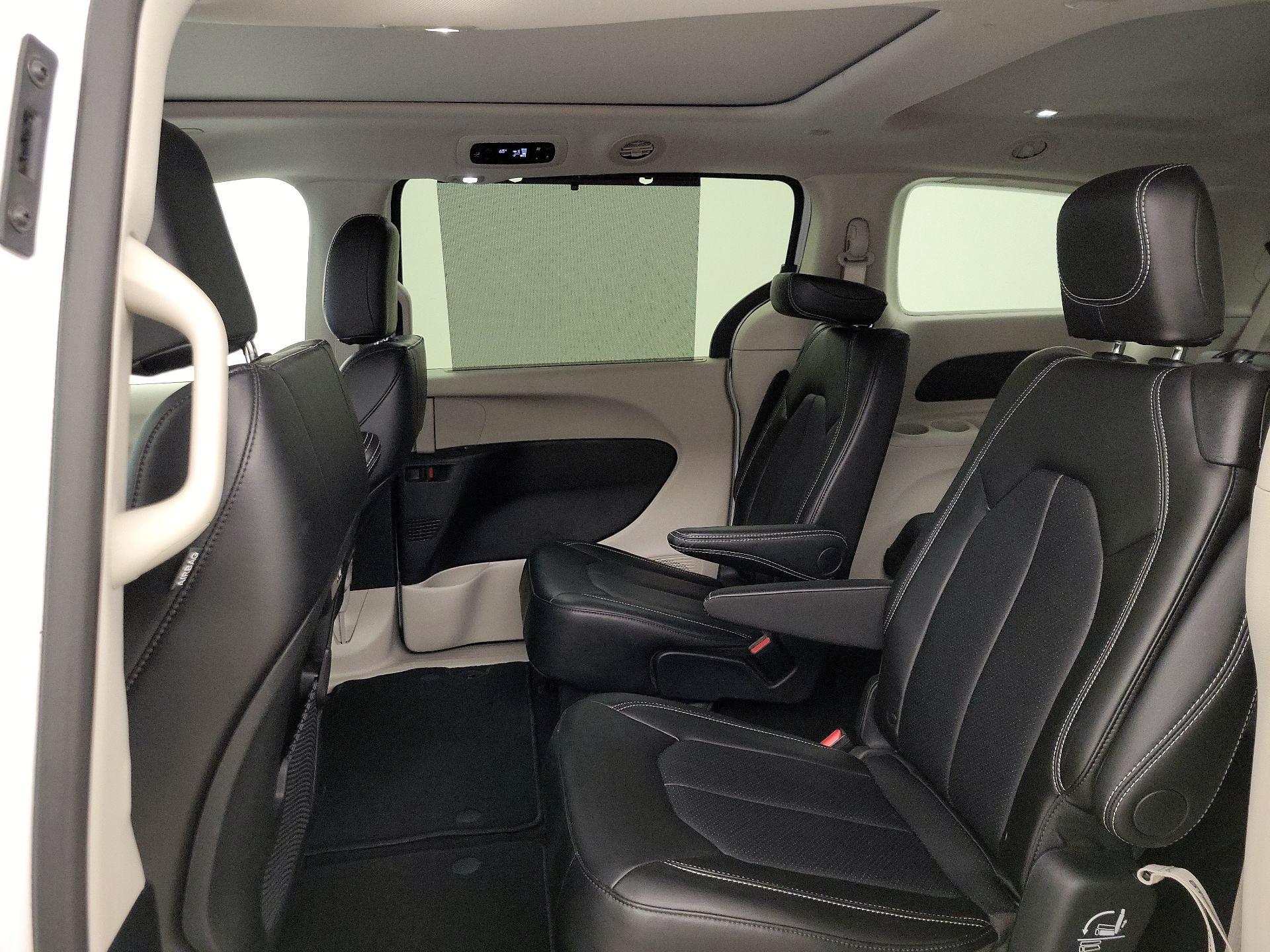 Thumbnail: 2024 Chrysler Pacifica - 20