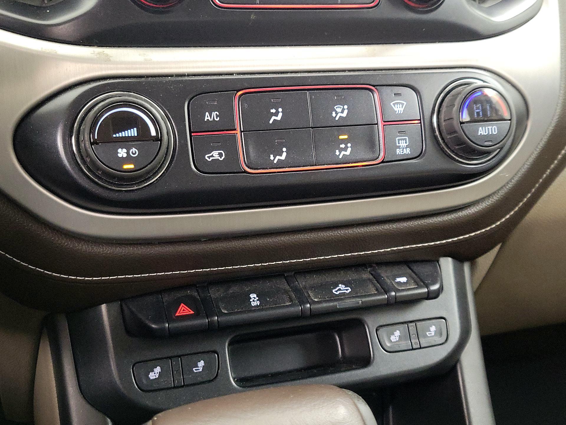 Thumbnail: 2016 GMC Canyon - 16