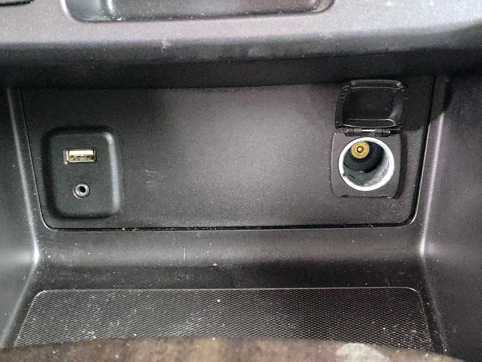 Thumbnail: 2016 GMC Canyon - 18