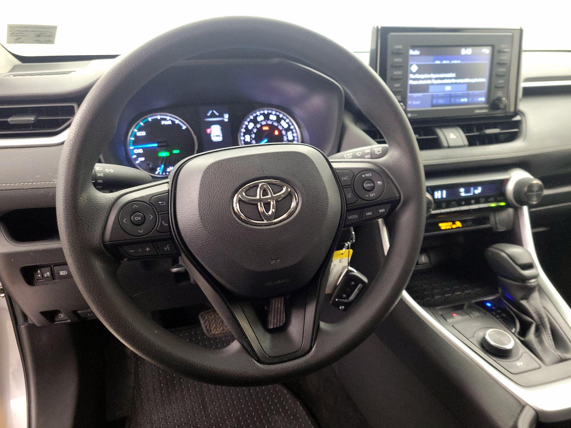 Thumbnail: 2021 Toyota RAV4 - 10