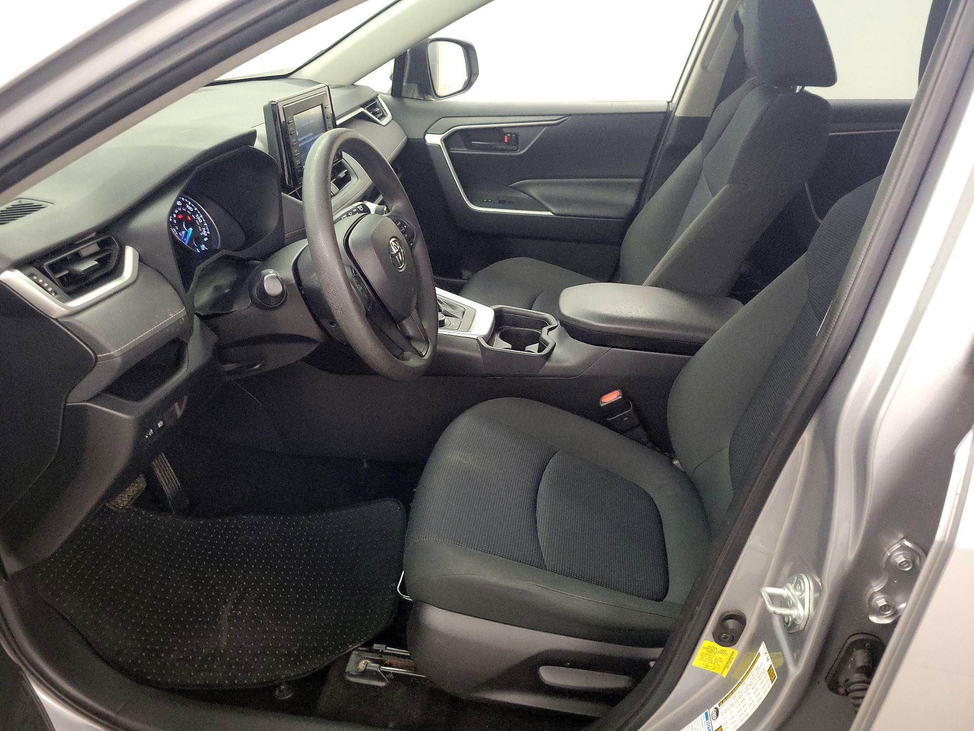 Thumbnail: 2021 Toyota RAV4 - 11