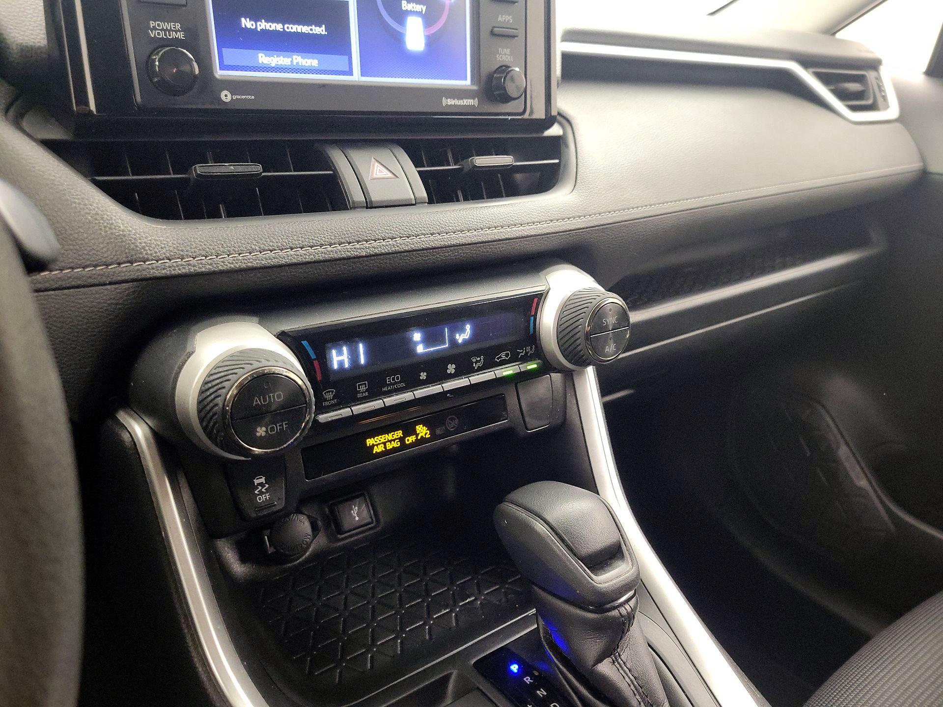 Thumbnail: 2021 Toyota RAV4 - 16