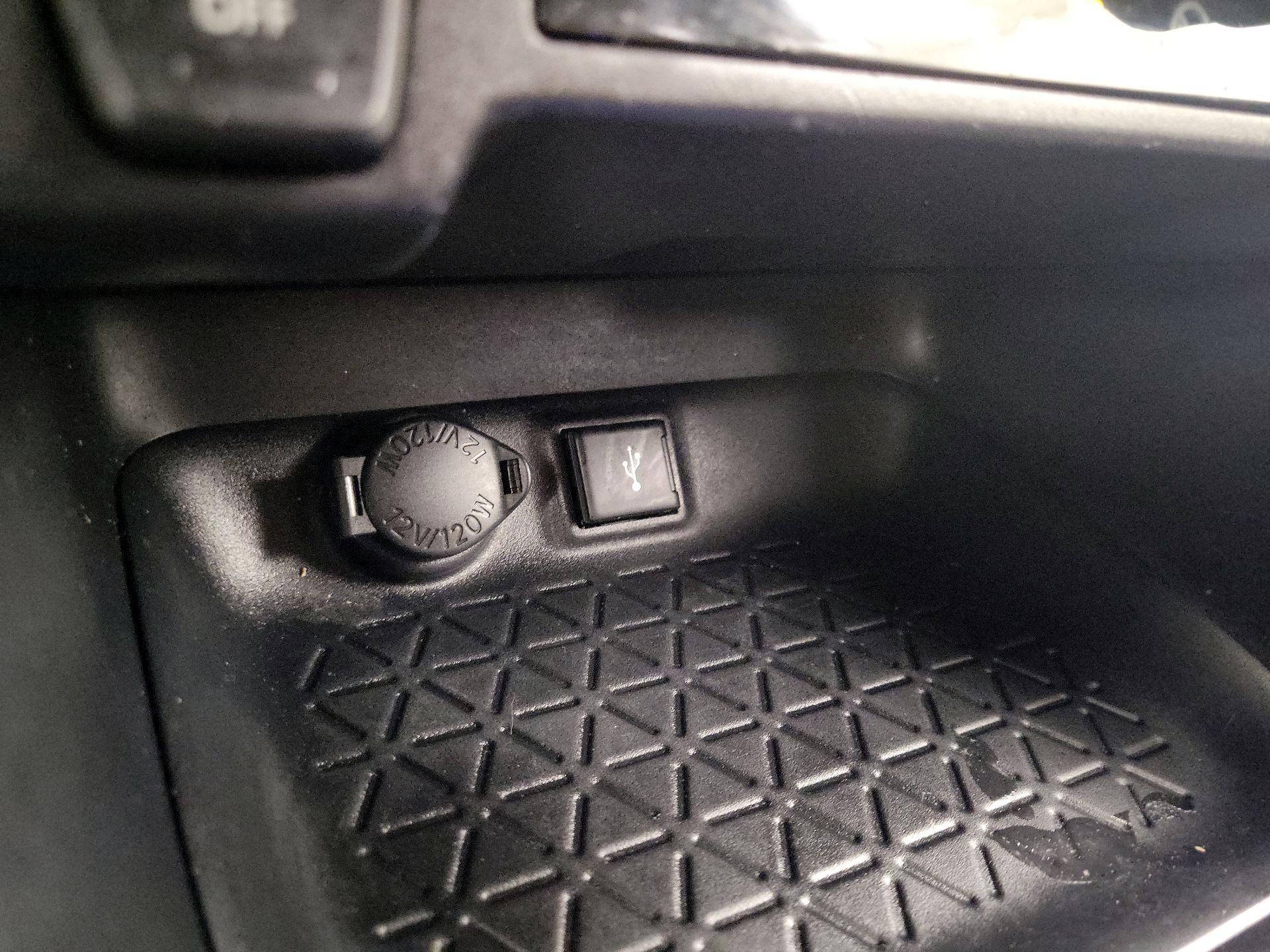 Thumbnail: 2021 Toyota RAV4 - 18