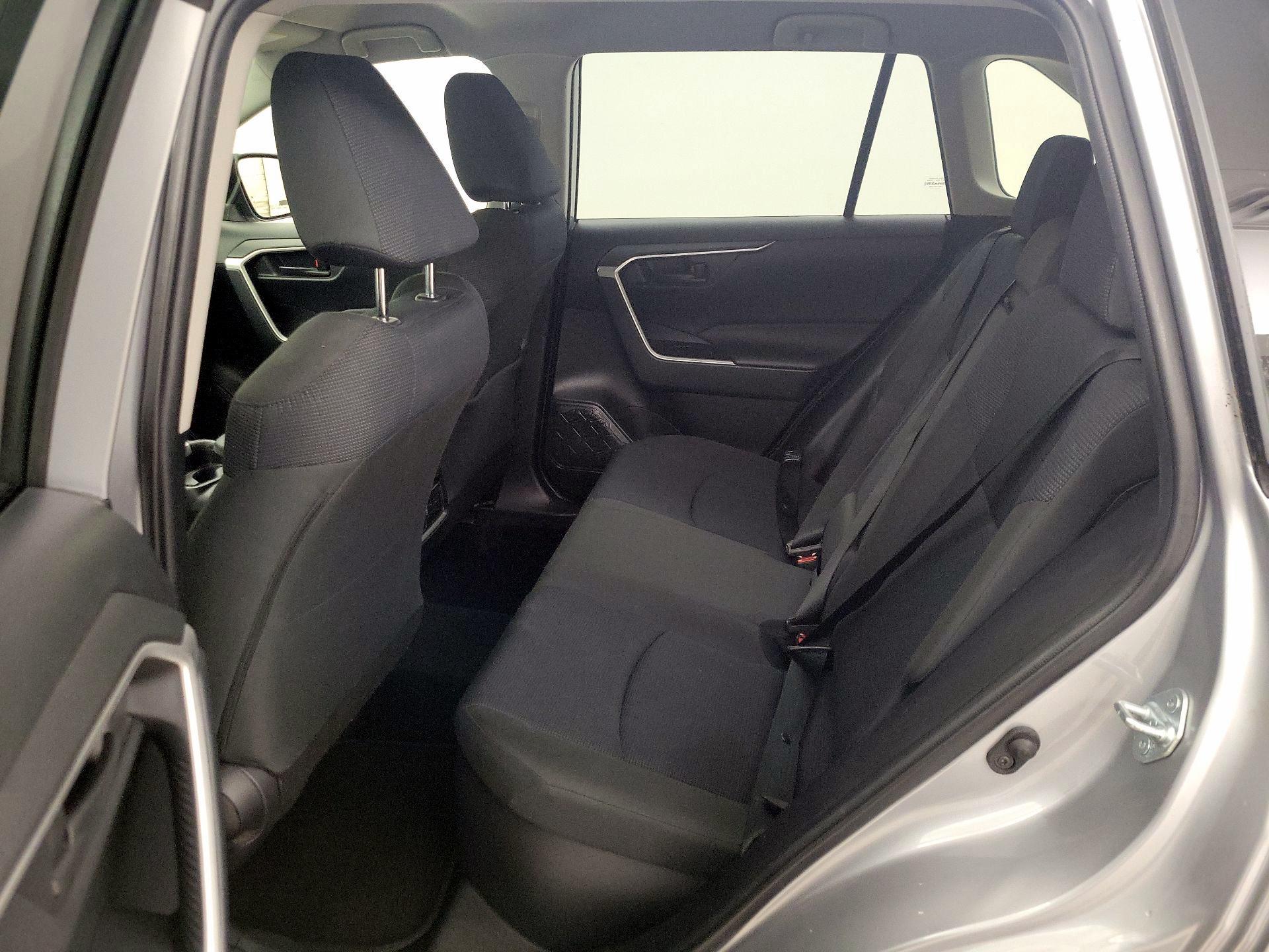 Thumbnail: 2021 Toyota RAV4 - 19