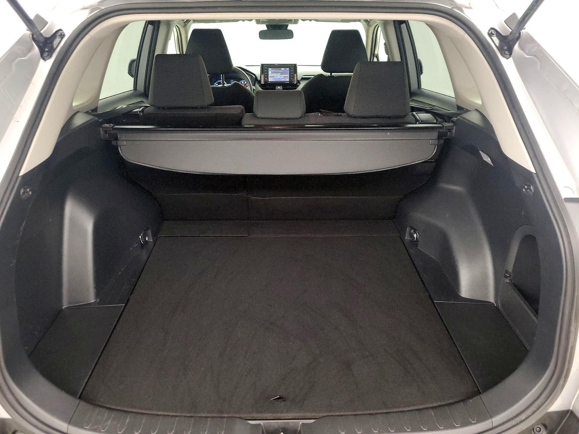 Thumbnail: 2021 Toyota RAV4 - 20