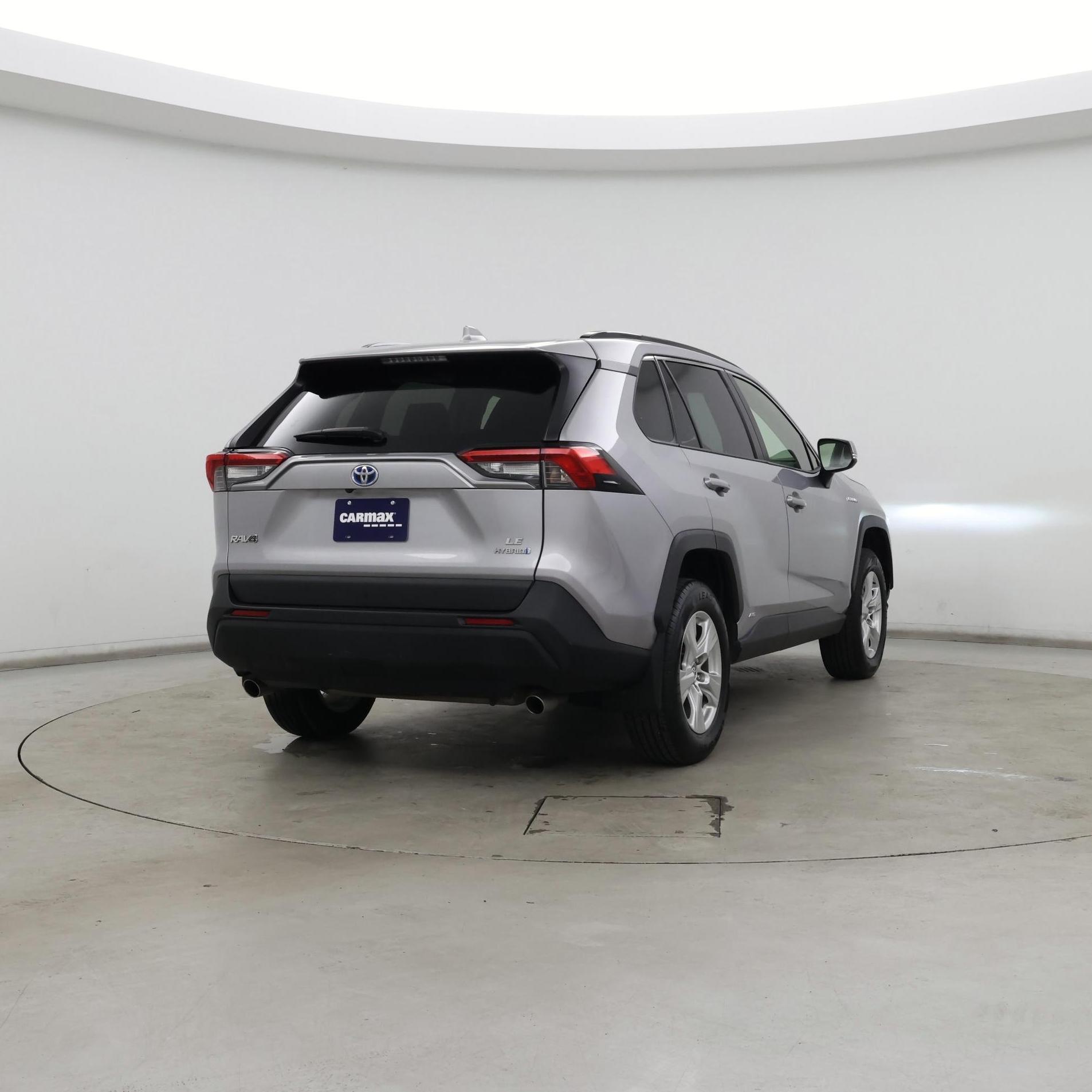 Thumbnail: 2021 Toyota RAV4 - 8