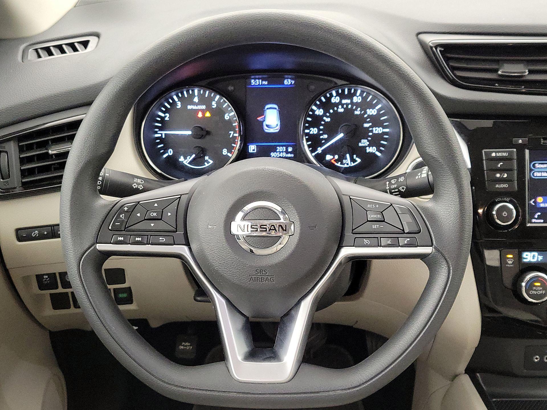 Thumbnail: 2020 Nissan Rogue Sport - 10