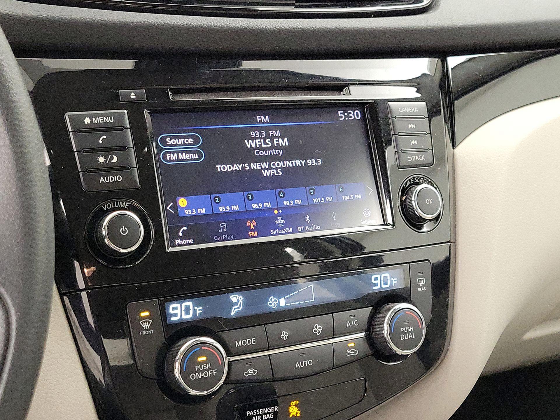 Thumbnail: 2020 Nissan Rogue Sport - 15