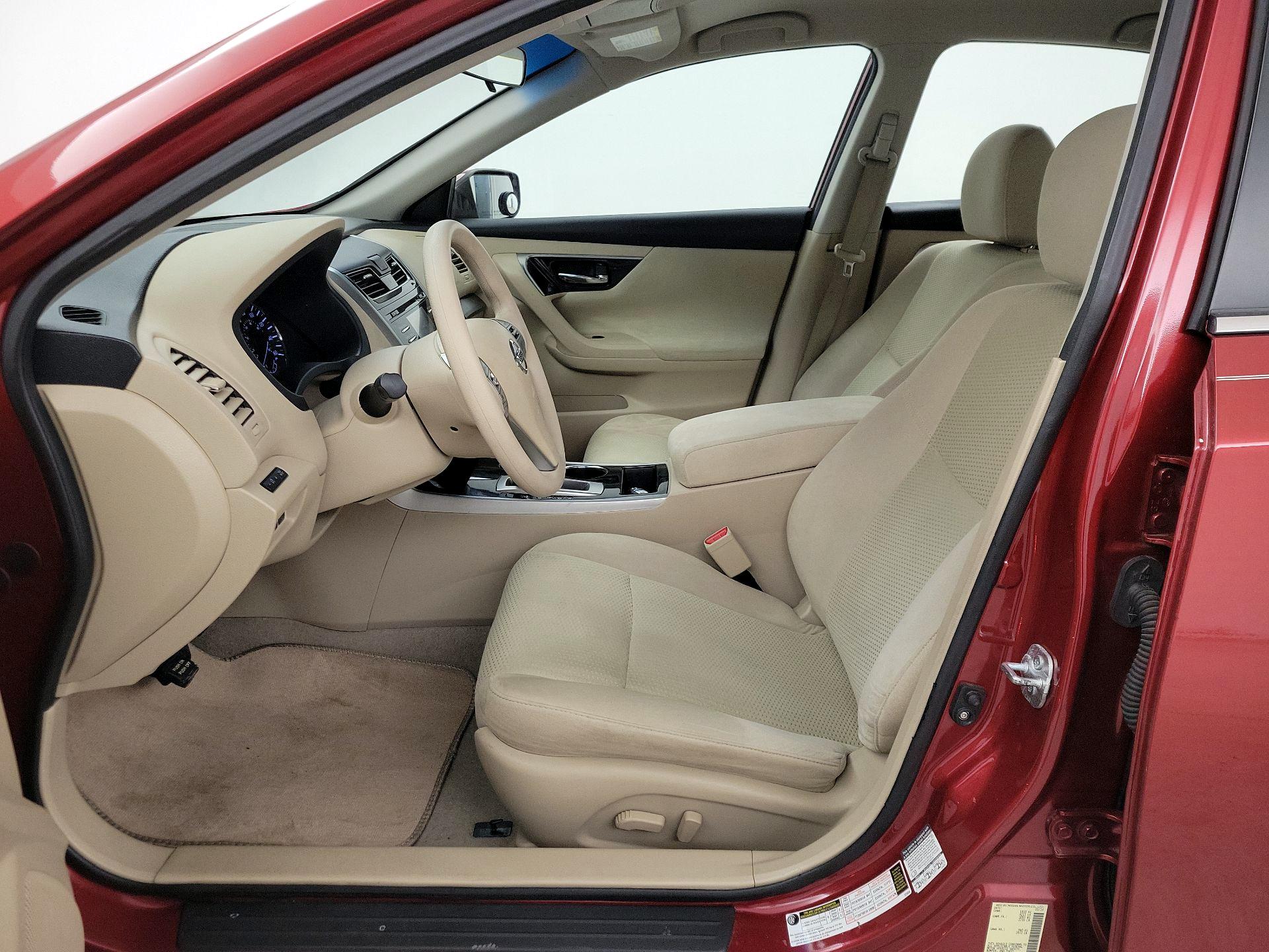 Thumbnail: 2014 Nissan Altima - 11