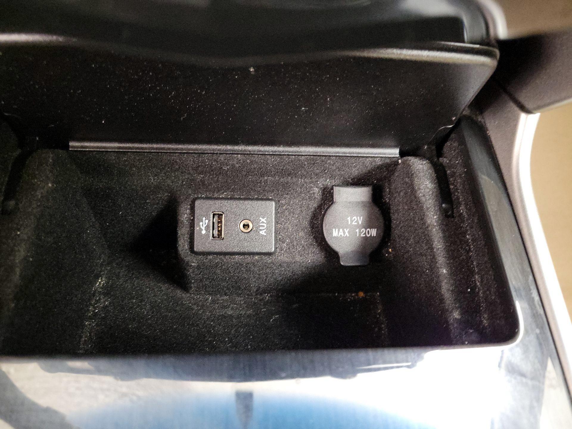 Thumbnail: 2014 Nissan Altima - 18