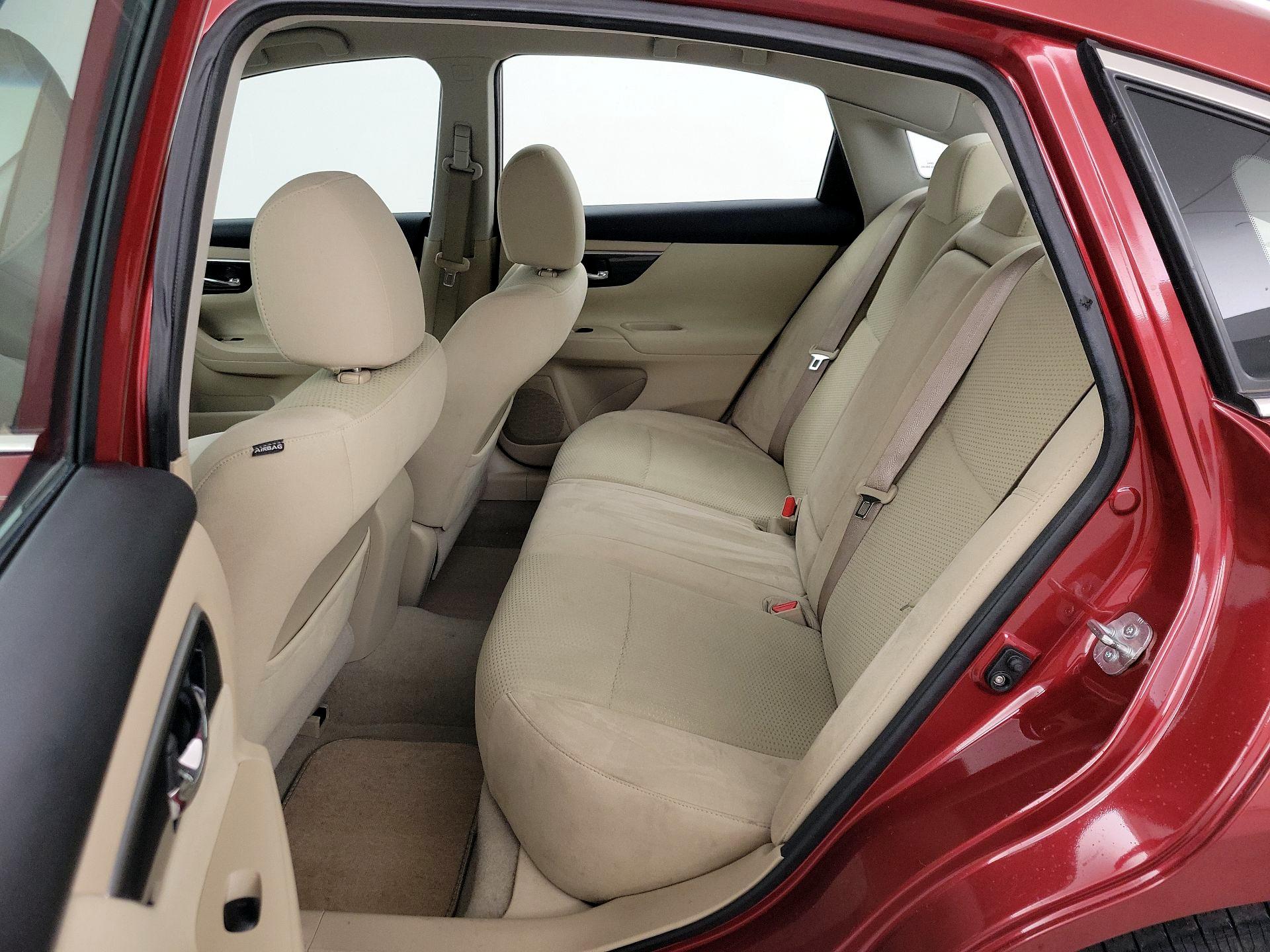 Thumbnail: 2014 Nissan Altima - 19