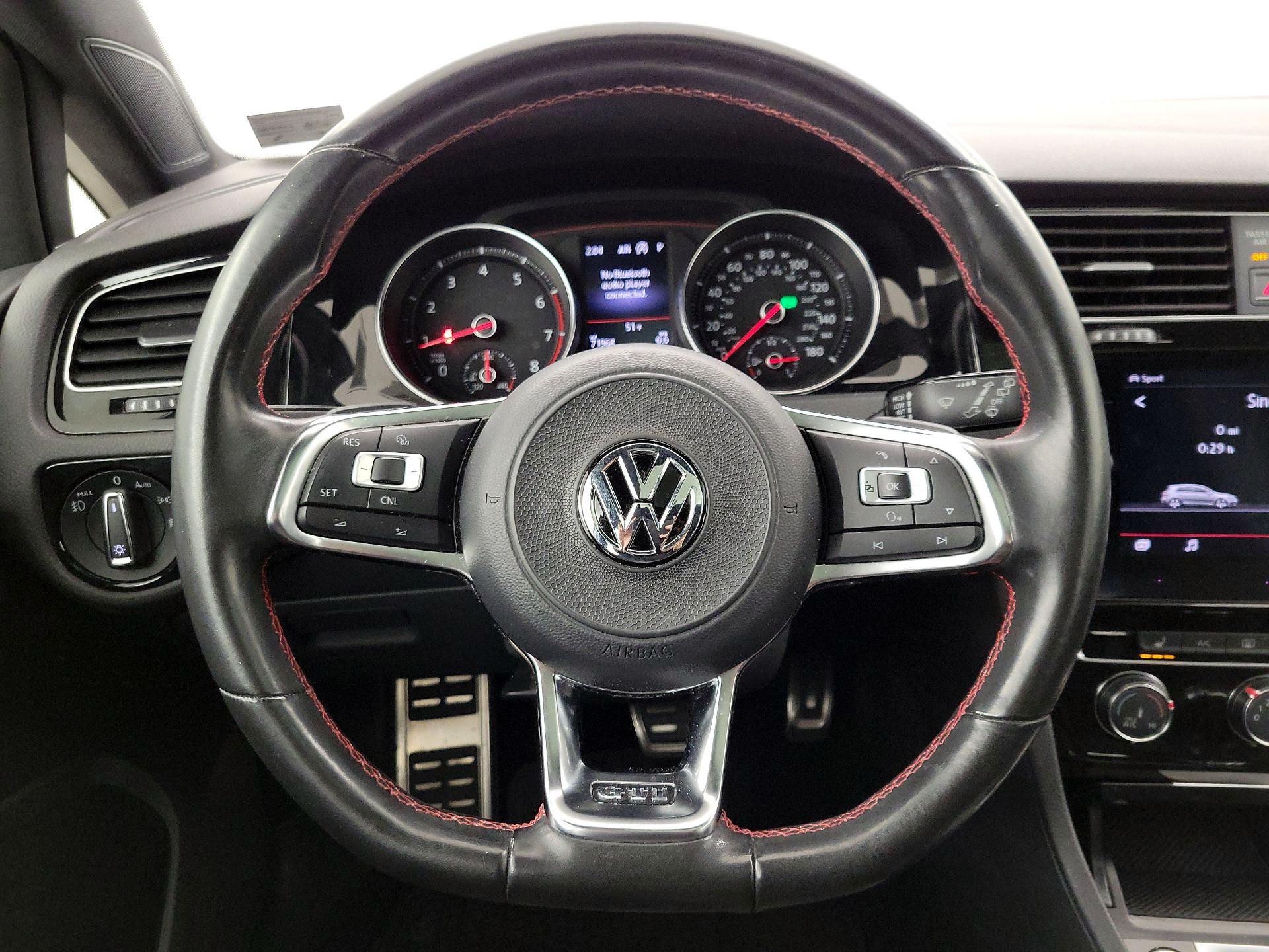 Thumbnail: 2018 Volkswagen Golf - 10