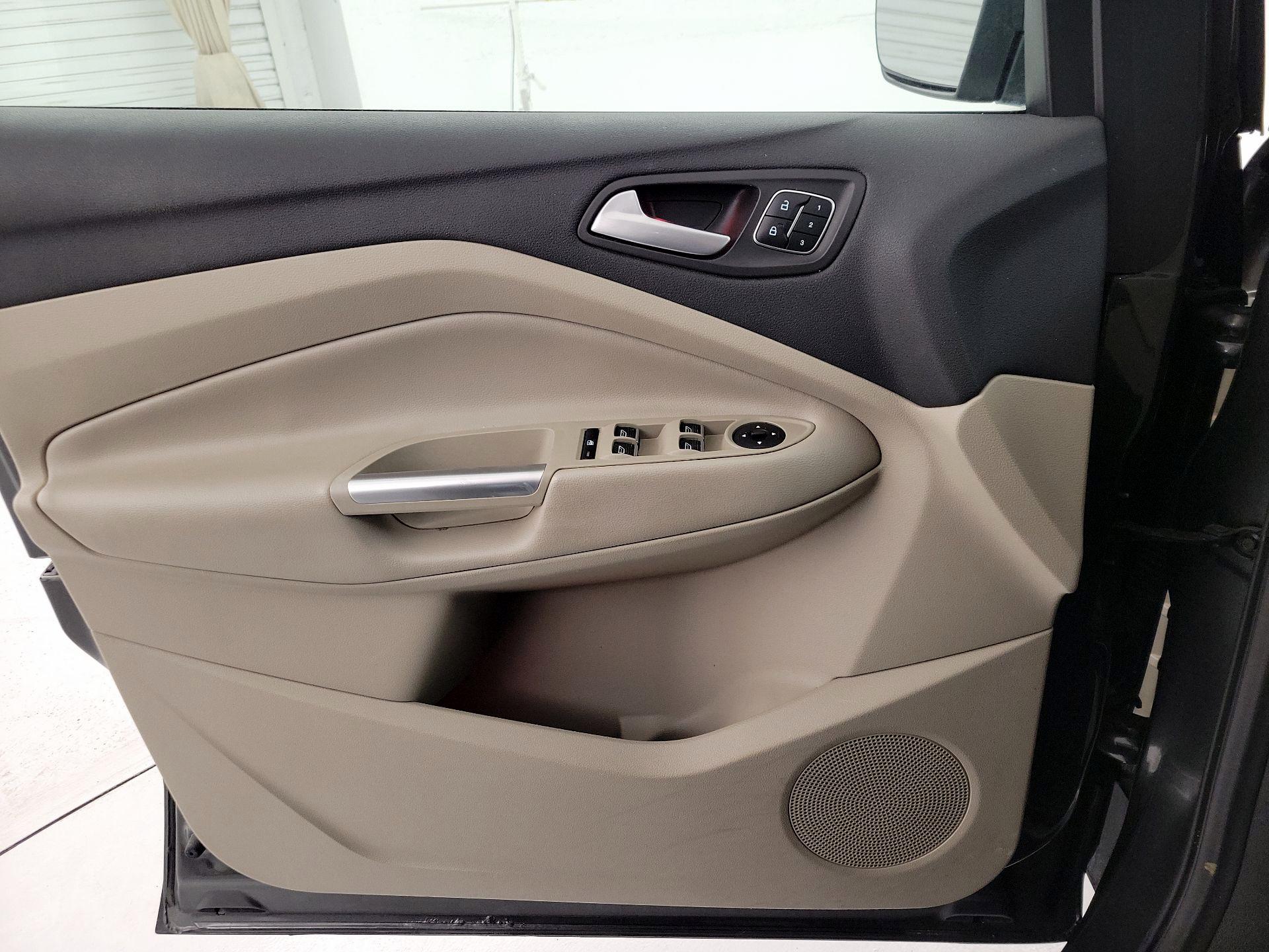 Thumbnail: 2017 Ford Escape - 12