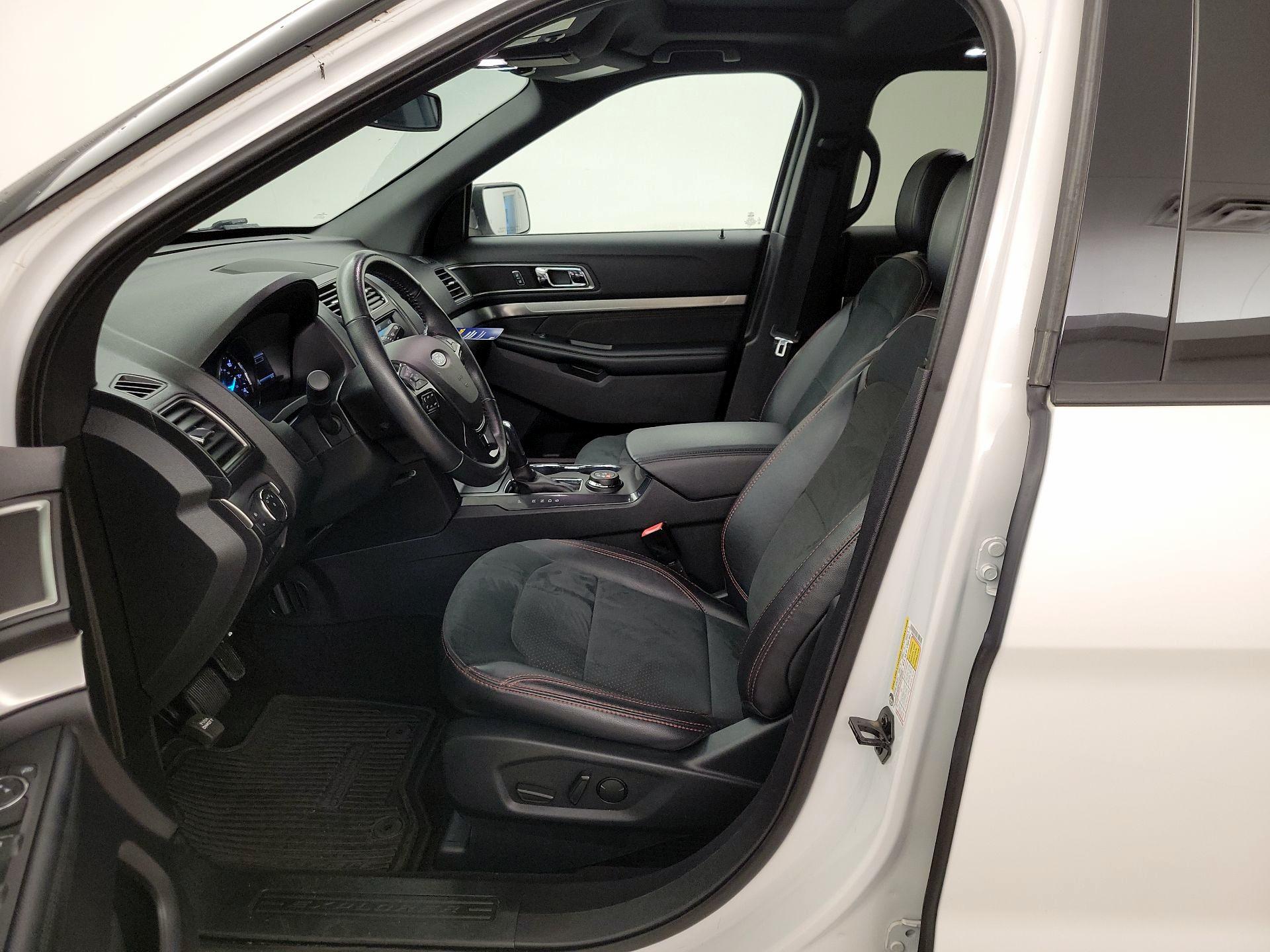 Thumbnail: 2019 Ford Explorer - 11