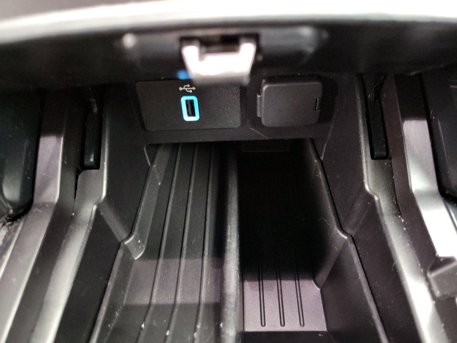 Thumbnail: 2019 Ford Explorer - 19