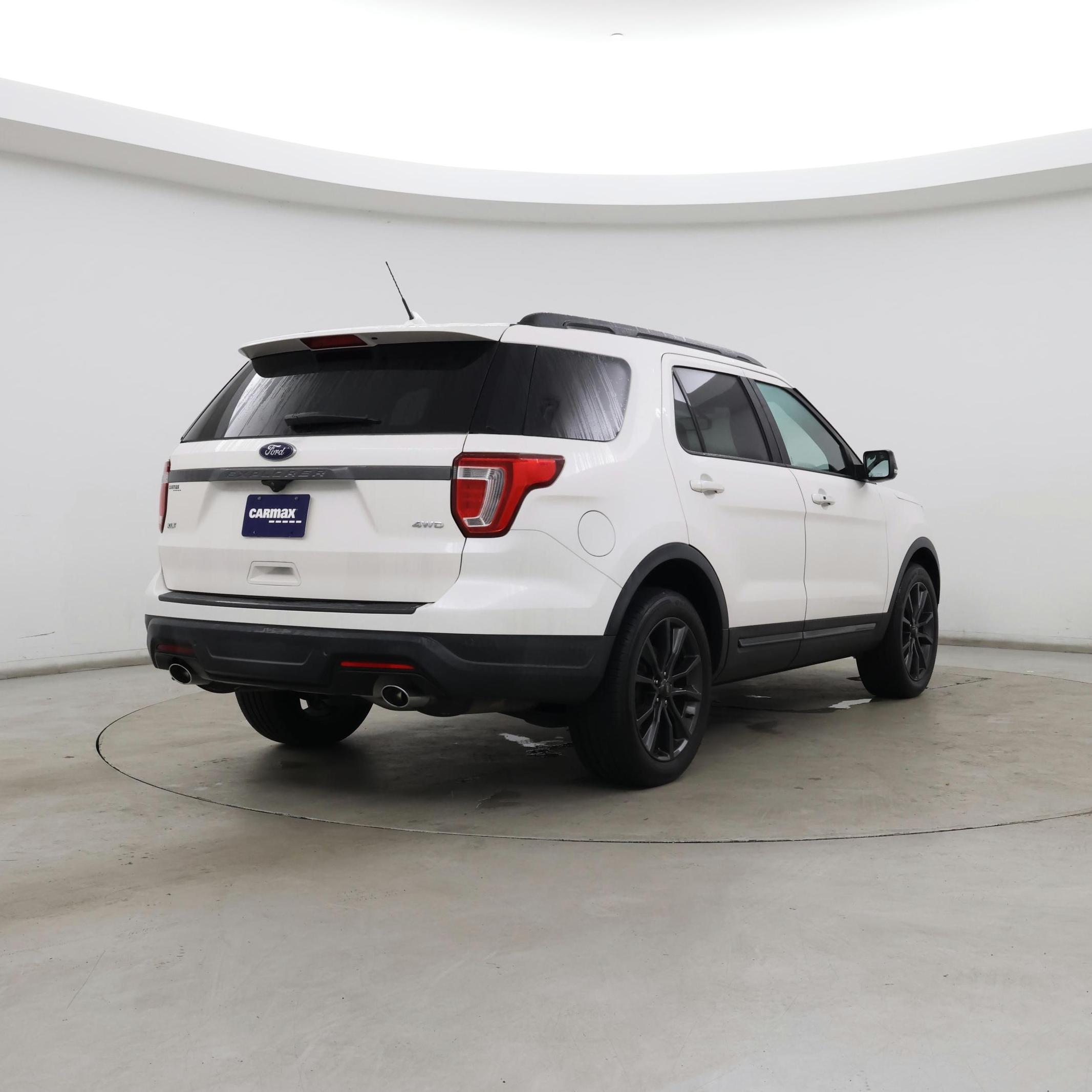 Thumbnail: 2019 Ford Explorer - 8