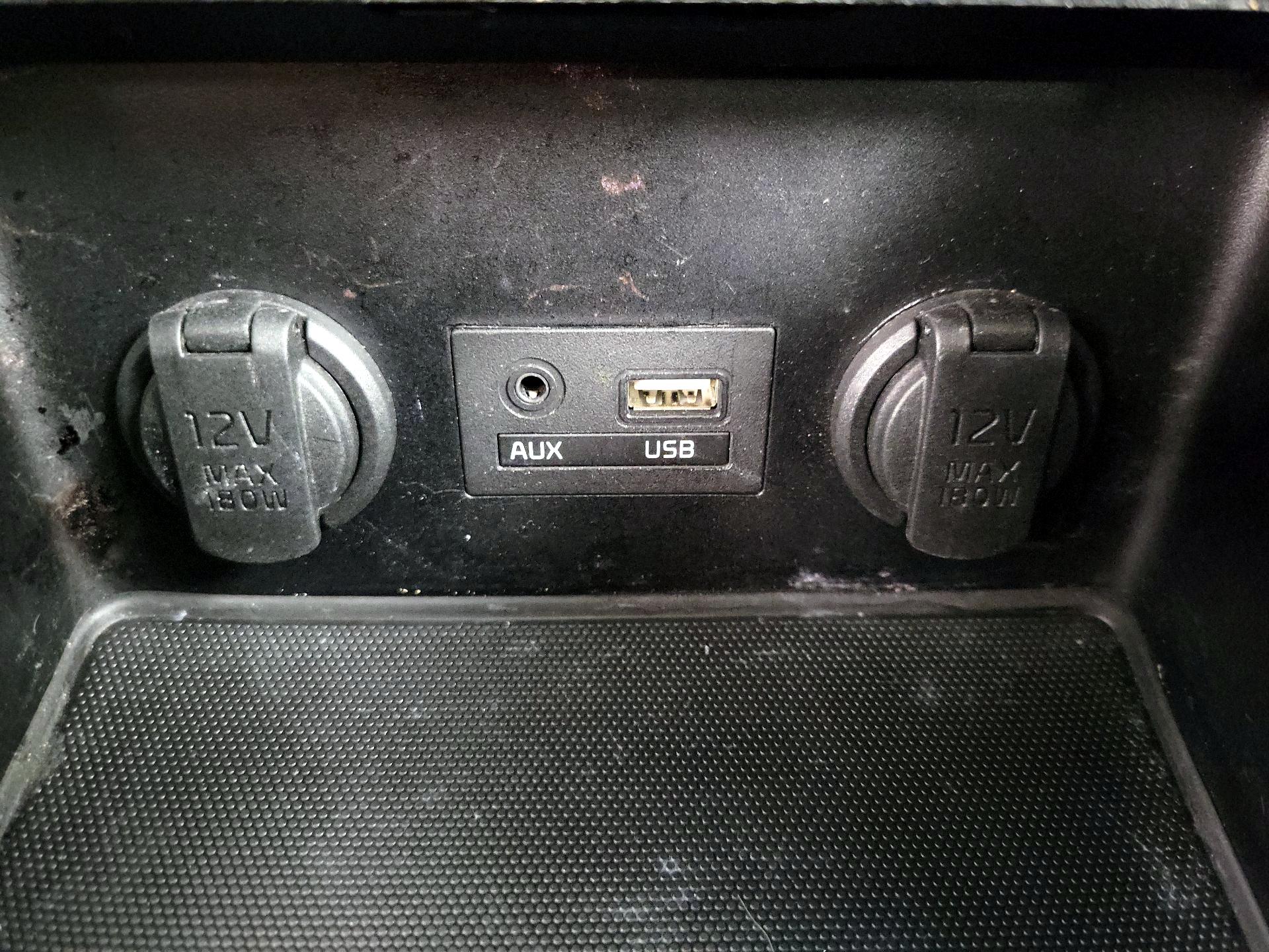 Thumbnail: 2017 Kia Forte - 18