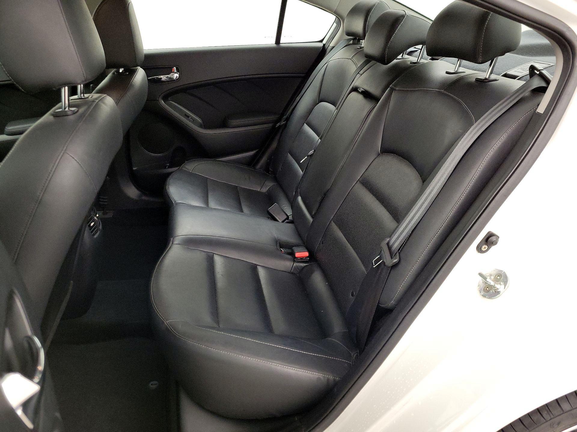 Thumbnail: 2017 Kia Forte - 19