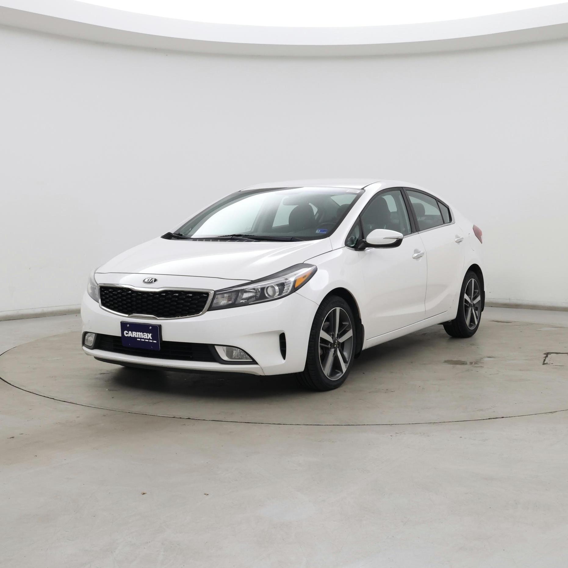 Thumbnail: 2017 Kia Forte - 4