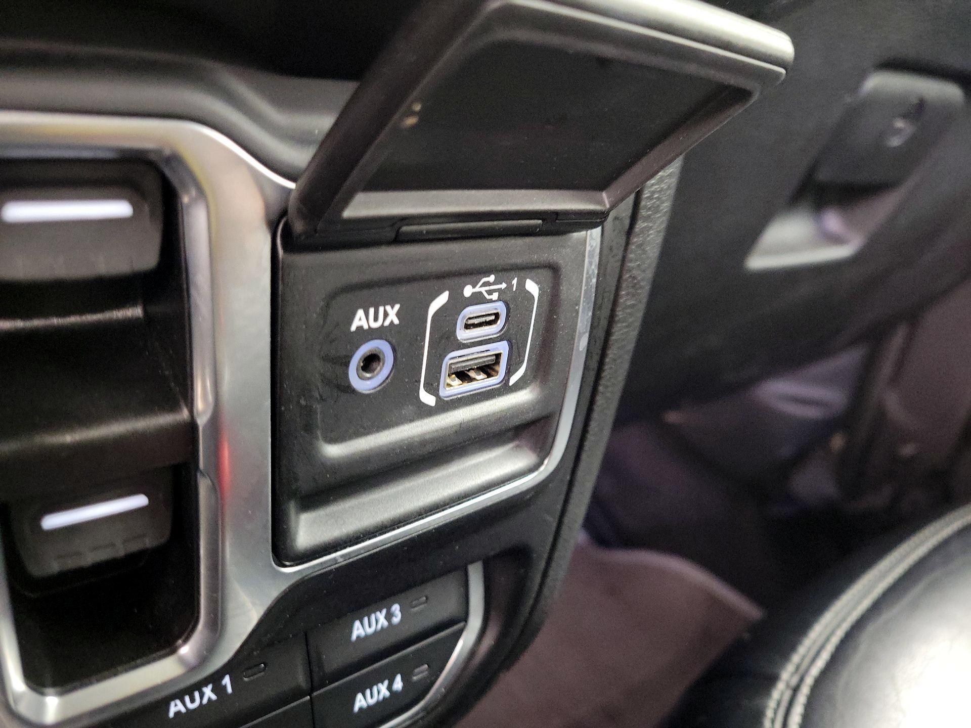 Thumbnail: 2023 Jeep Wrangler - 19