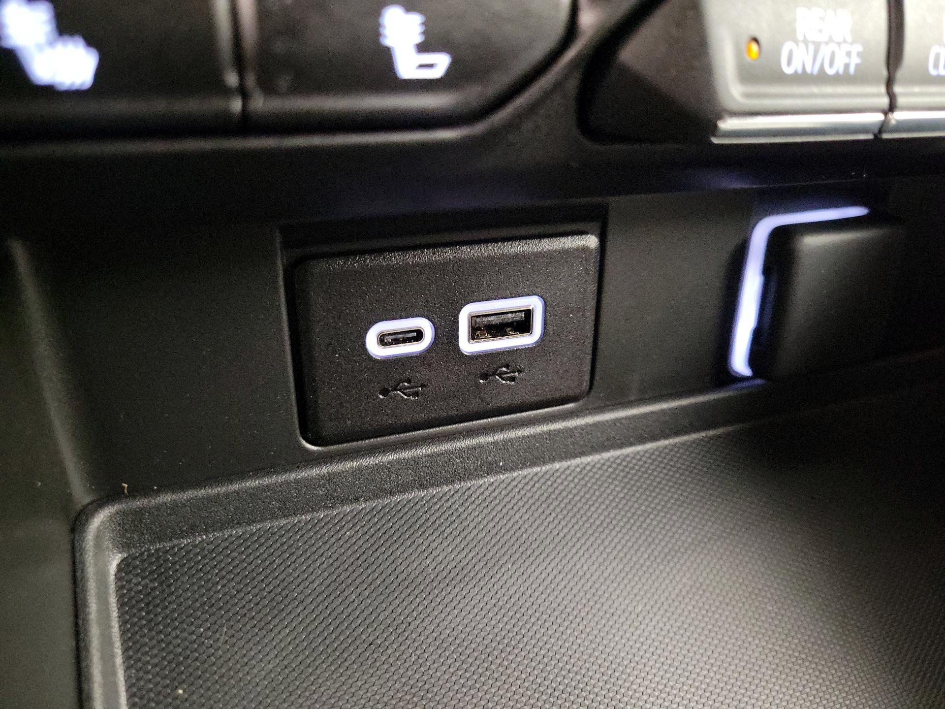 Thumbnail: 2024 Chevrolet Suburban - 18