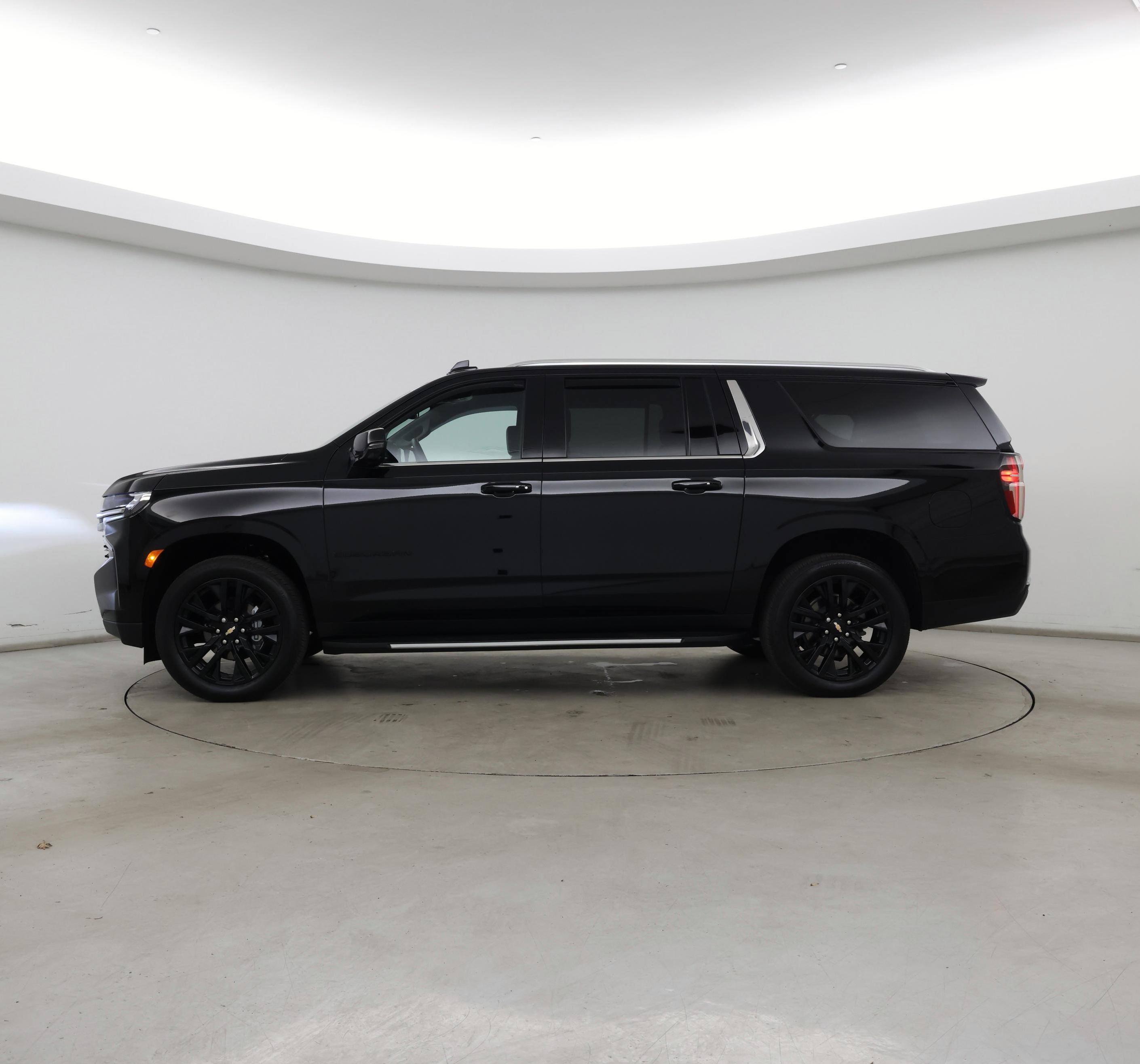 Thumbnail: 2024 Chevrolet Suburban - 3