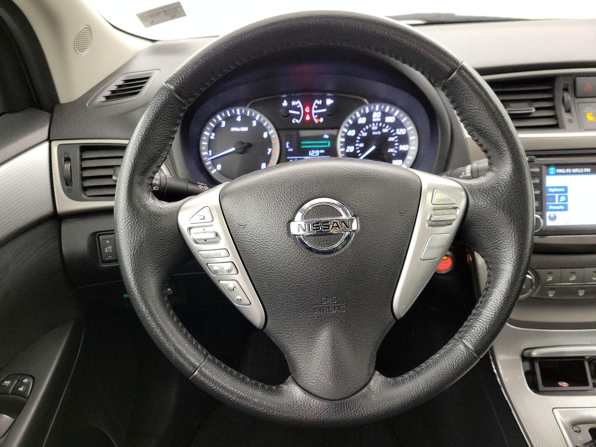 Thumbnail: 2014 Nissan Sentra - 10