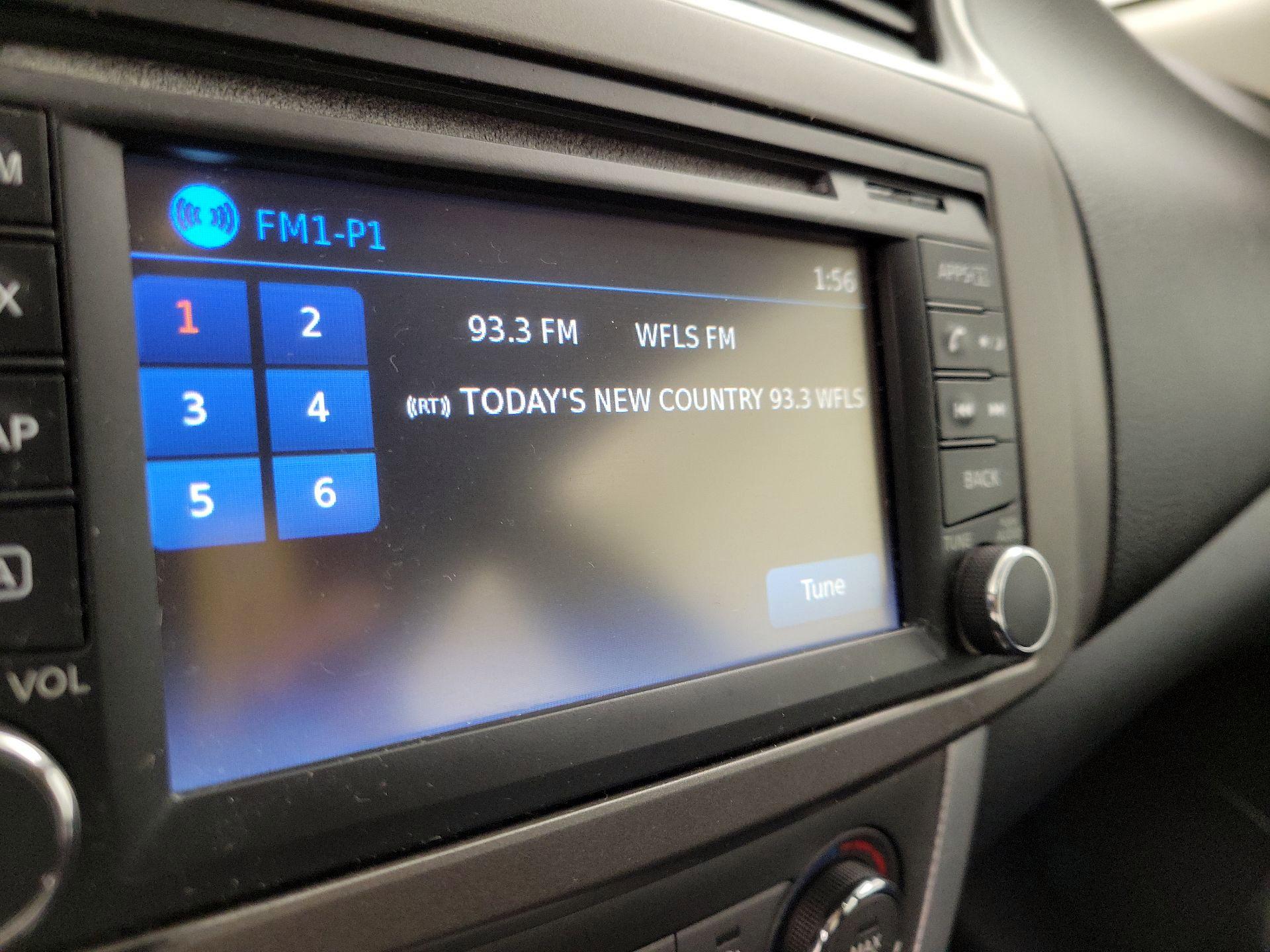 Thumbnail: 2014 Nissan Sentra - 16