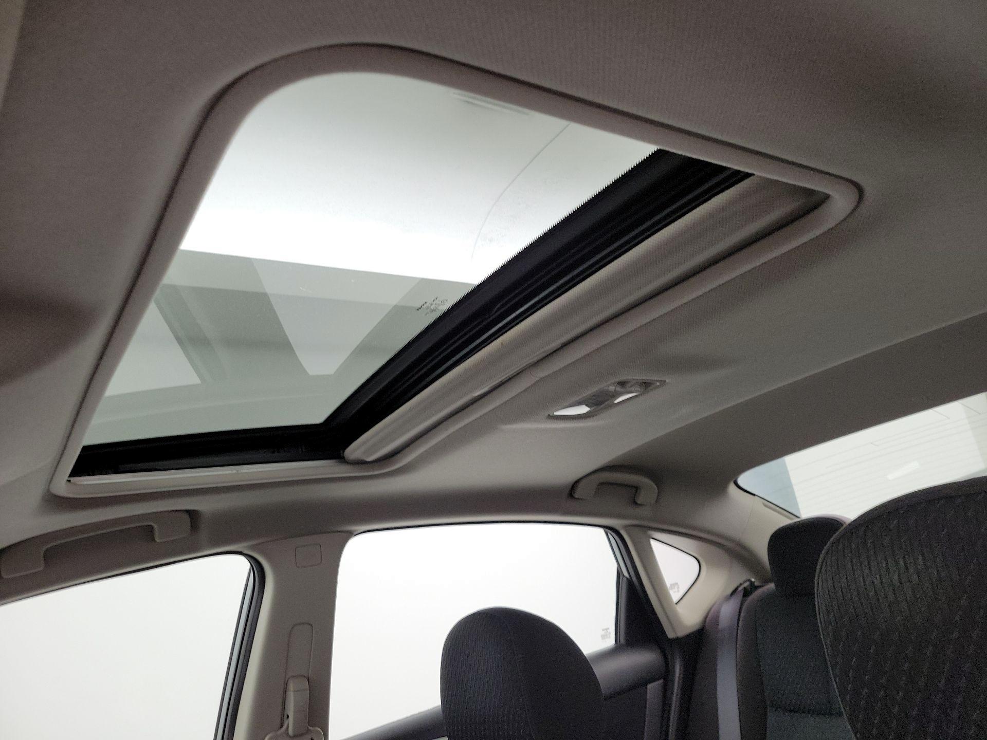 Thumbnail: 2014 Nissan Sentra - 20