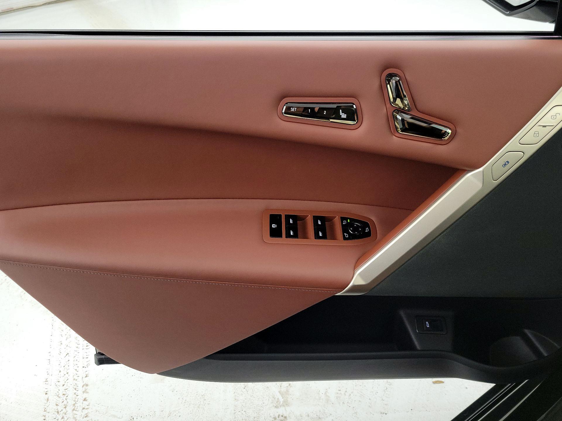 Thumbnail: 2023 BMW iX - 12