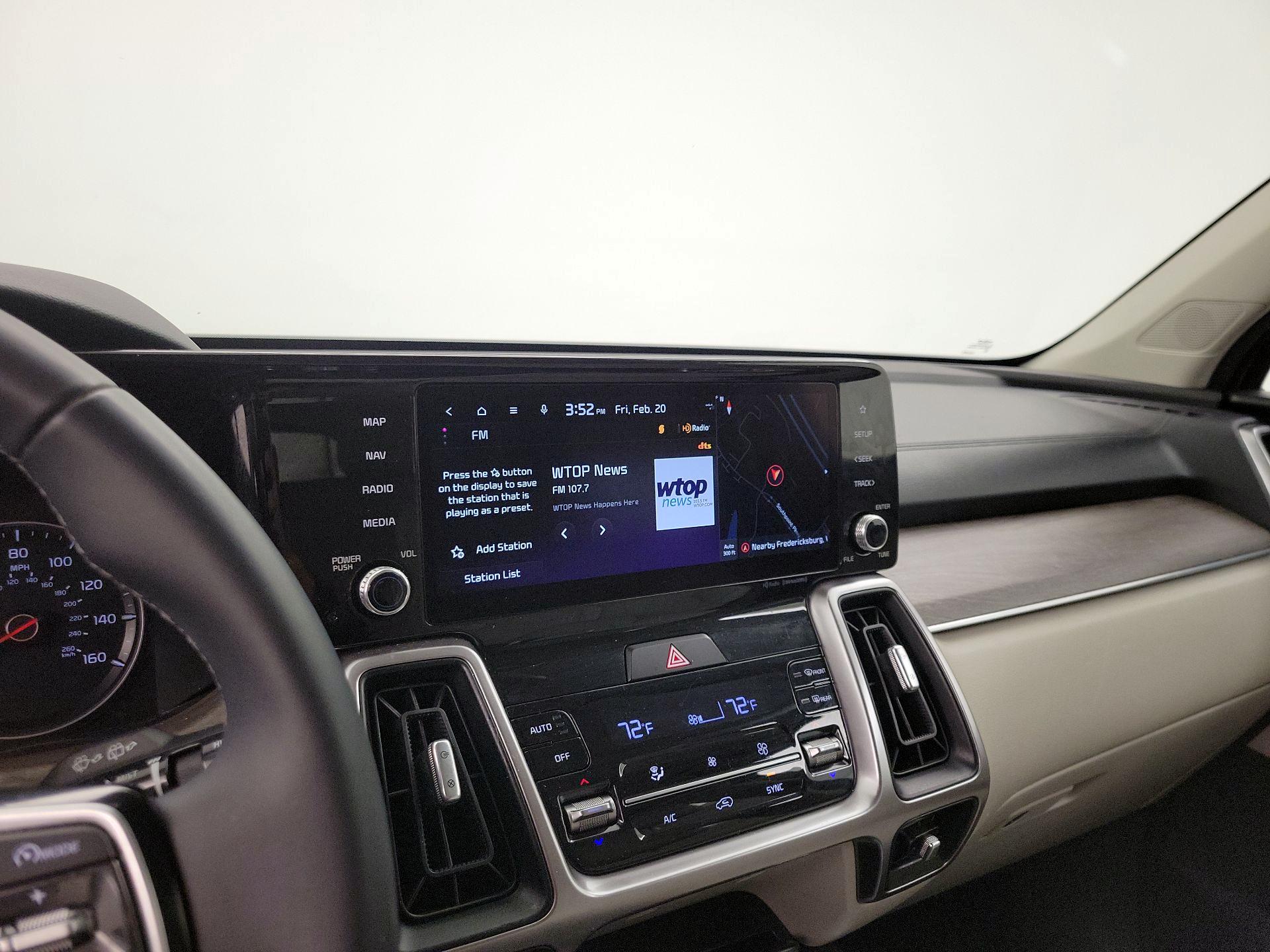 Thumbnail: 2023 Kia Sorento - 16