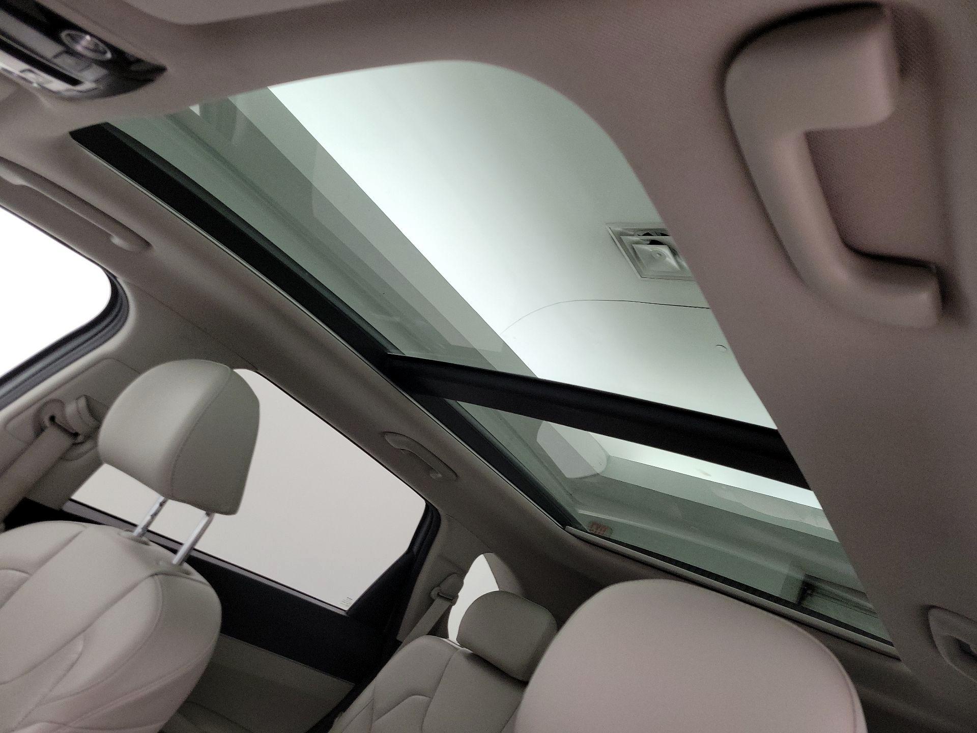 Thumbnail: 2023 Kia Sorento - 20