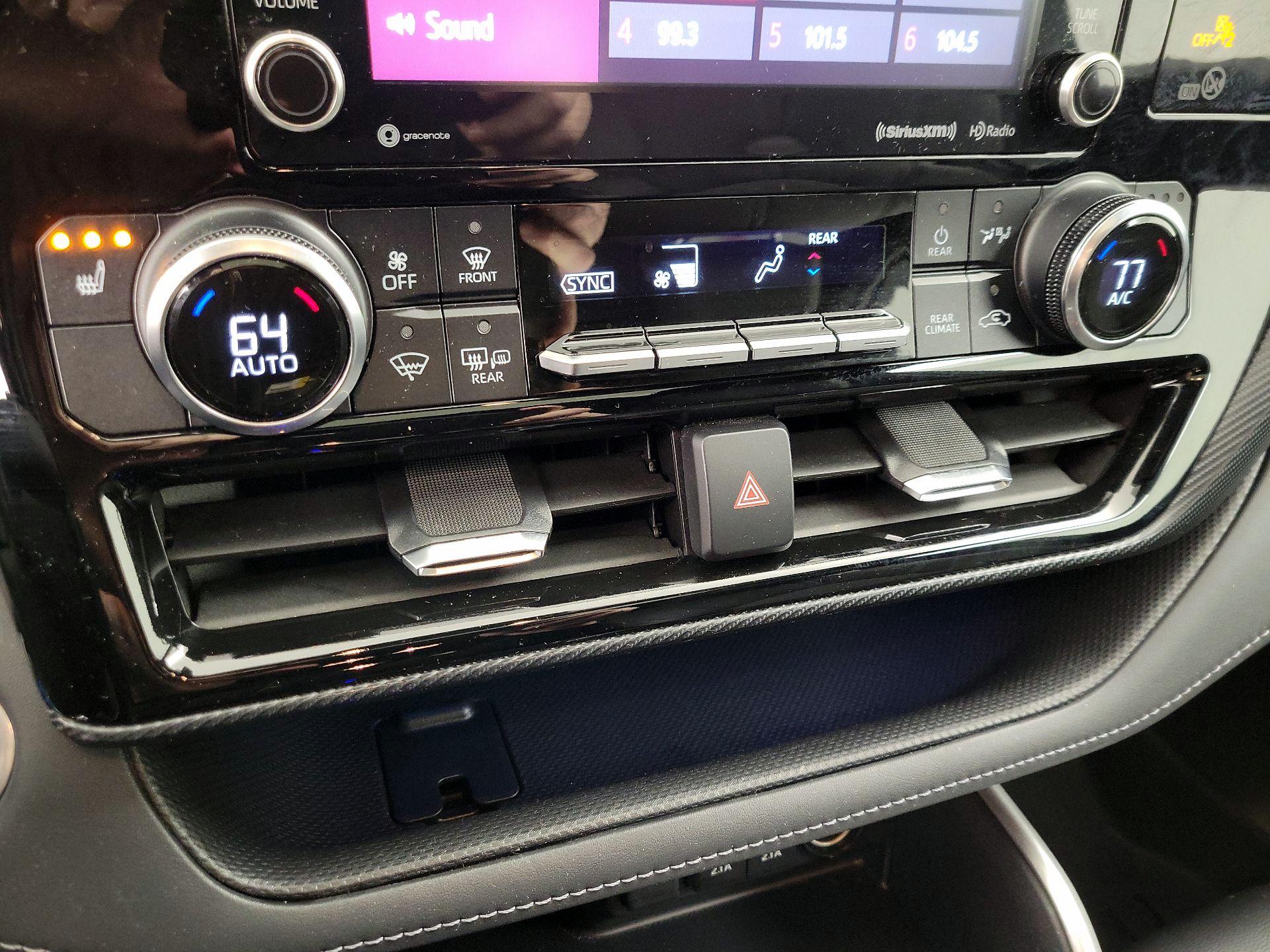 Thumbnail: 2021 Toyota Highlander - 16