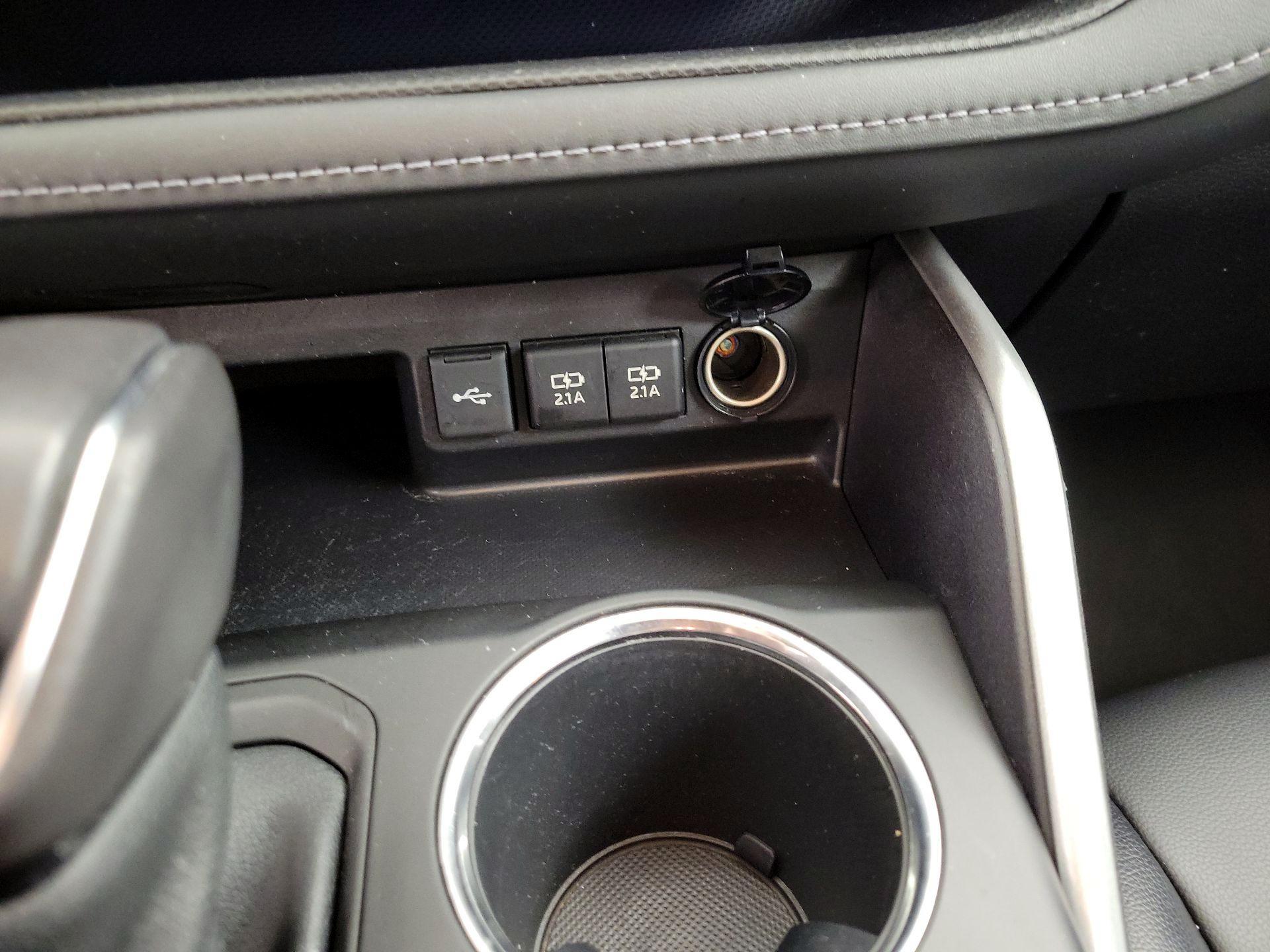 Thumbnail: 2021 Toyota Highlander - 18