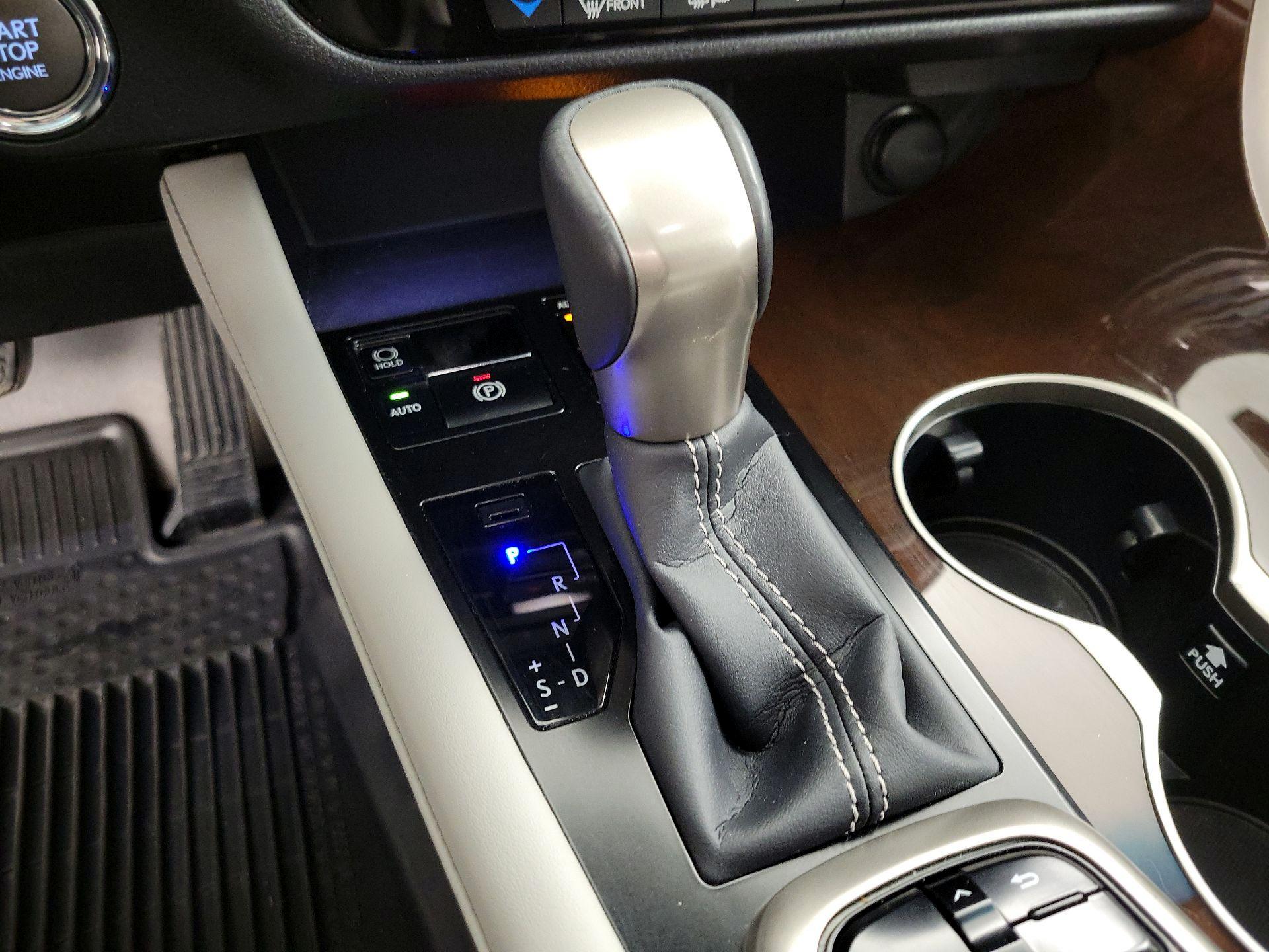 Thumbnail: 2019 Lexus RX - 18