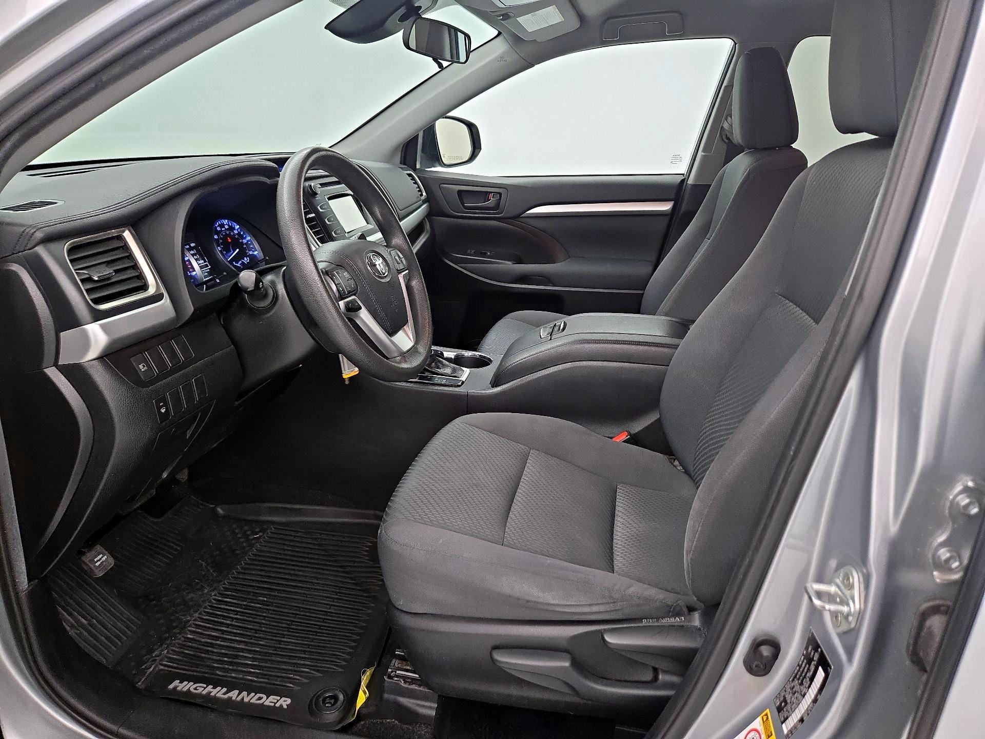 Thumbnail: 2019 Toyota Highlander - 11