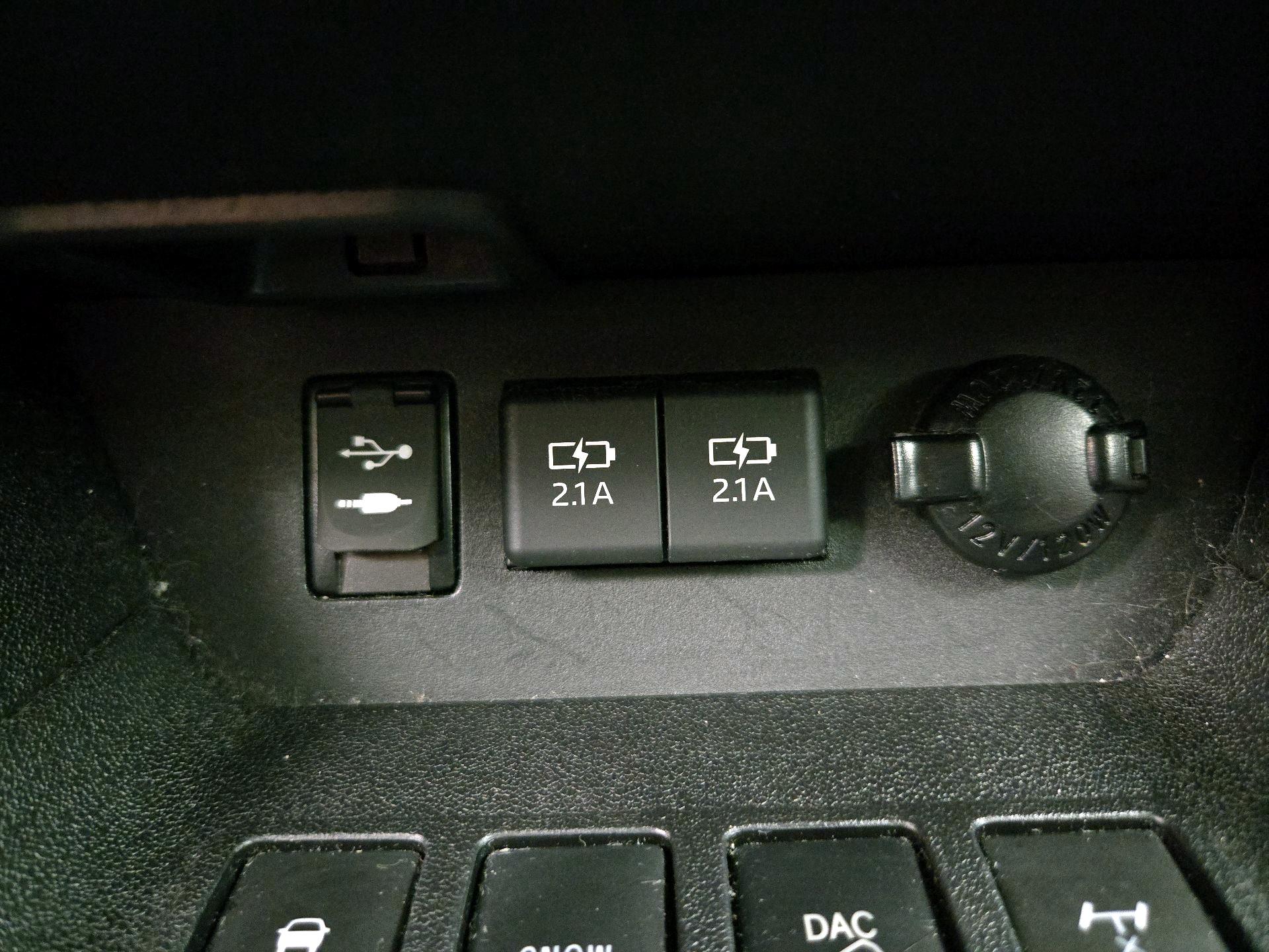 Thumbnail: 2019 Toyota Highlander - 18