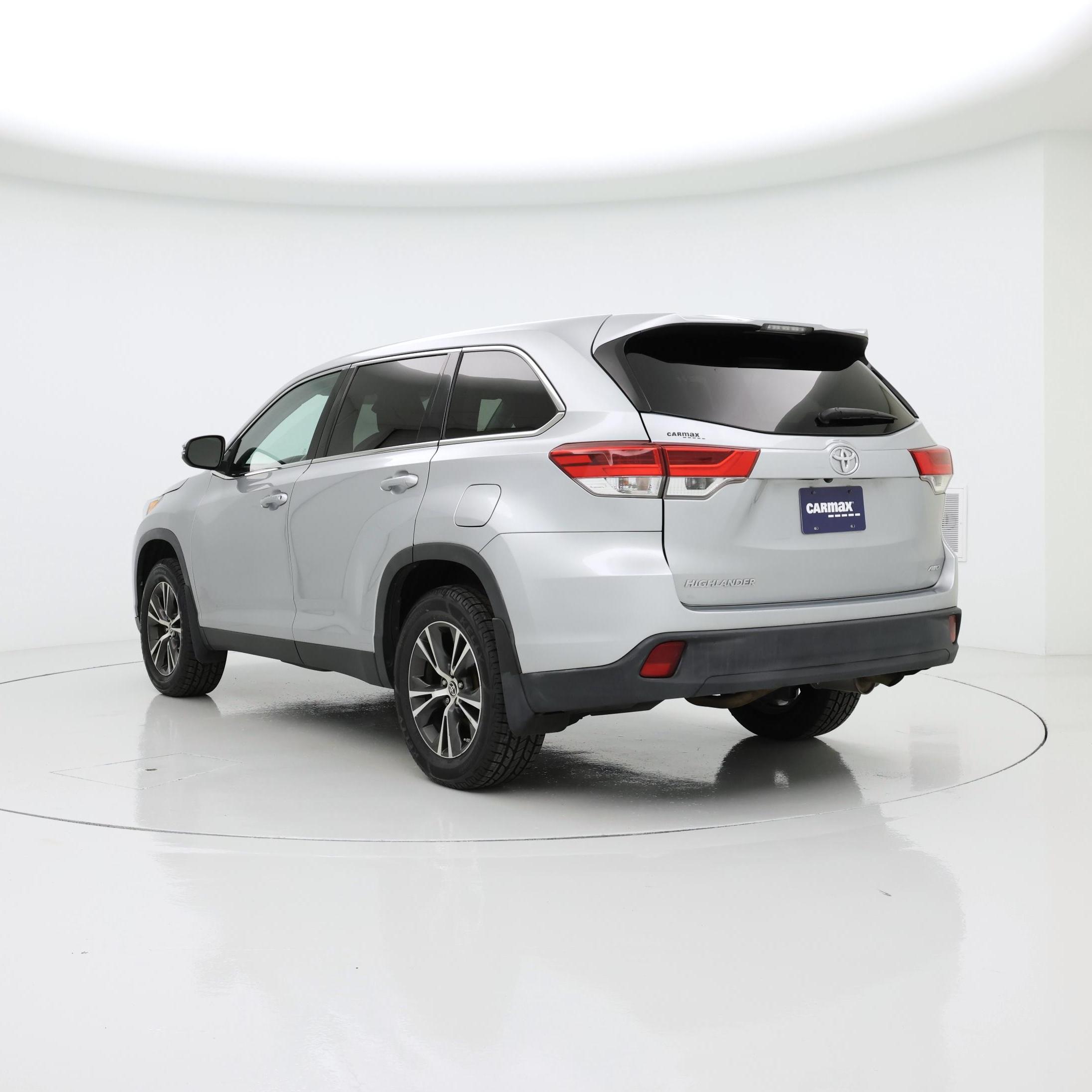 Thumbnail: 2019 Toyota Highlander - 2