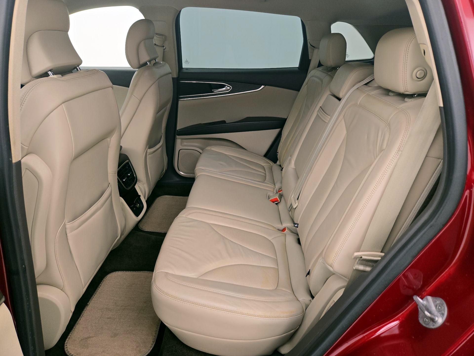 Thumbnail: 2017 Lincoln MKX - 19